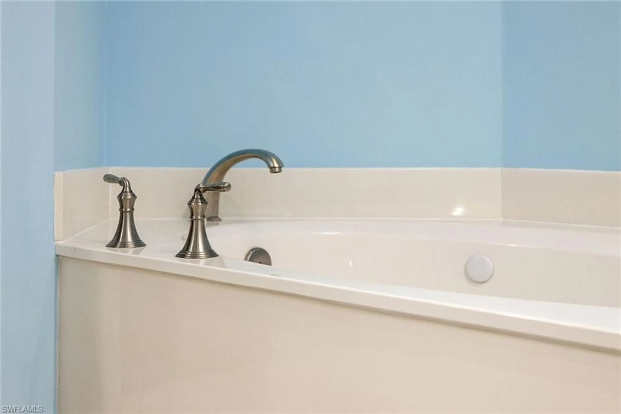 Property Slideshow image 29 of 49 | 23650 via veneto blvd 902, Estero, FL, 34134