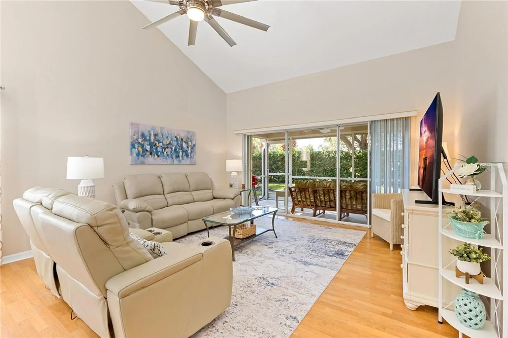 Property Slideshow image 7 of 32 | 7164 cedar hollow cir, Bradenton, FL, 34203