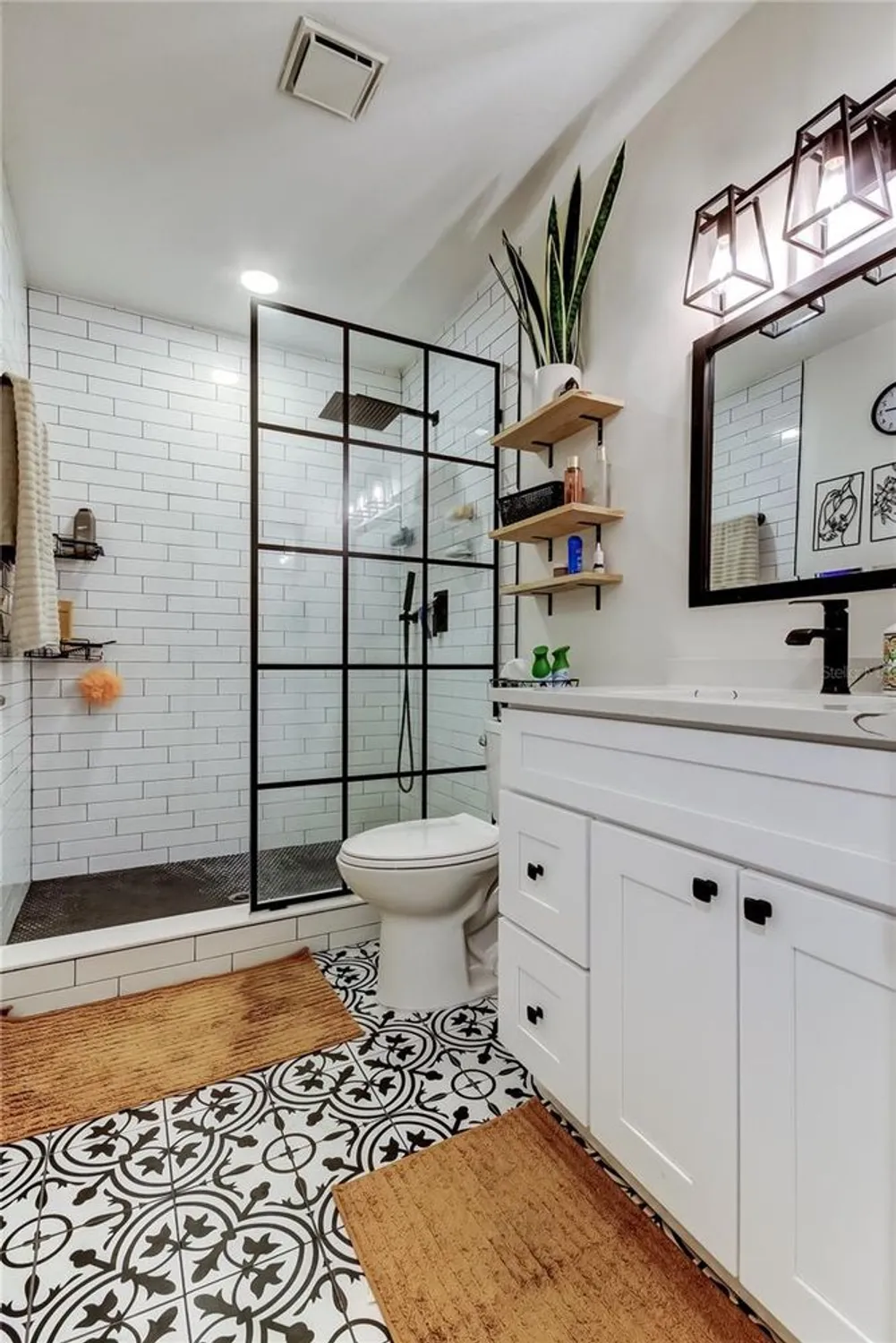 Property Slideshow image 31 of 66 | 2170 americus blvd 64, Clearwater, FL, 33763