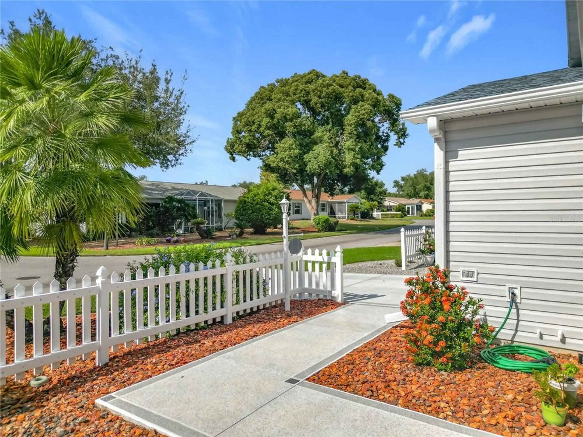 Property Slideshow image 4 of 45 | 17271 se 93rd demoss ct, The Villages, FL, 32162