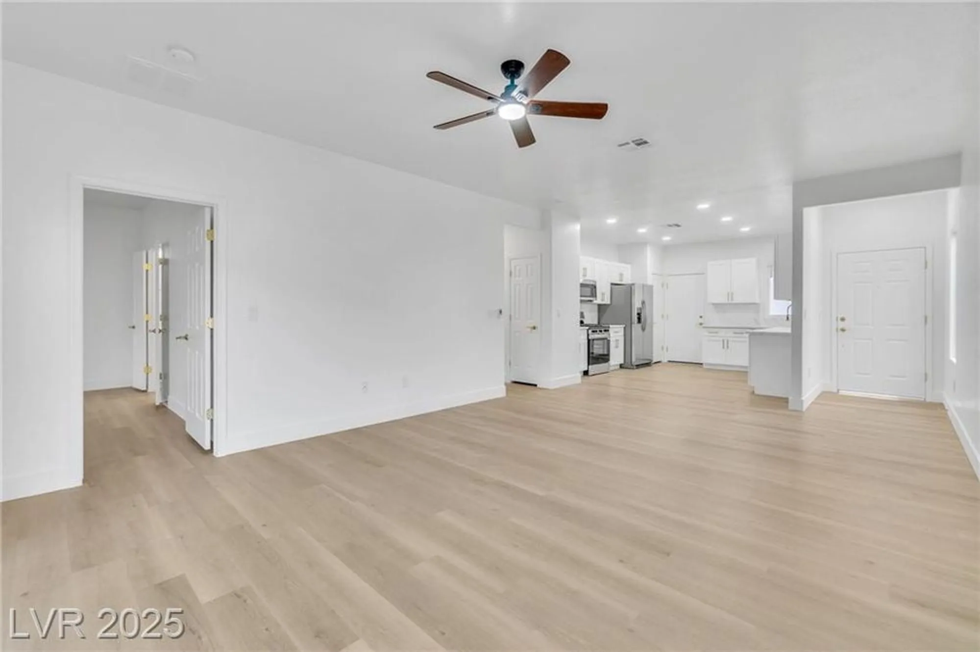 Property Slideshow image 7 of 32 | 3508 kittiwake rd, North Las Vegas, NV, 89084