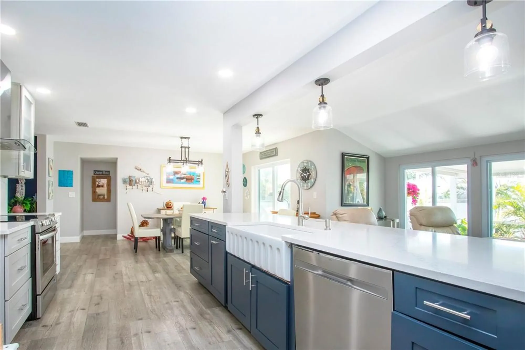 Property Slideshow image 32 of 100 | 1606 bunker hill dr, Sun City Center, FL, 33573