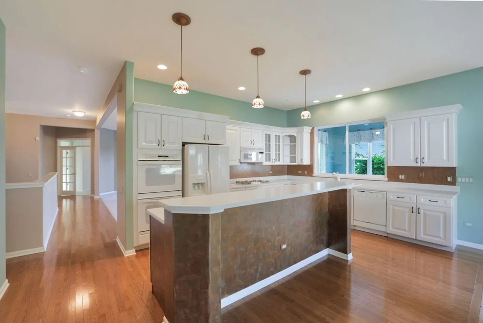 Property Slideshow image 8 of 36 | 12617 mulberry ct, Huntley, IL, 60142