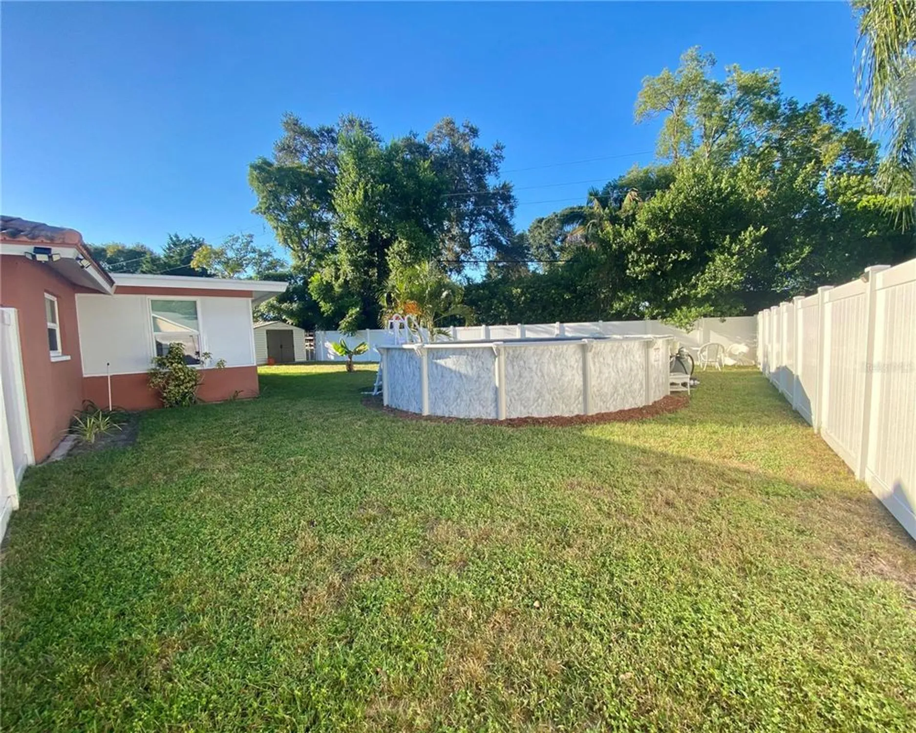 Property Slideshow image 27 of 39 | 1632 heather pl, Palm Harbor, FL, 34684