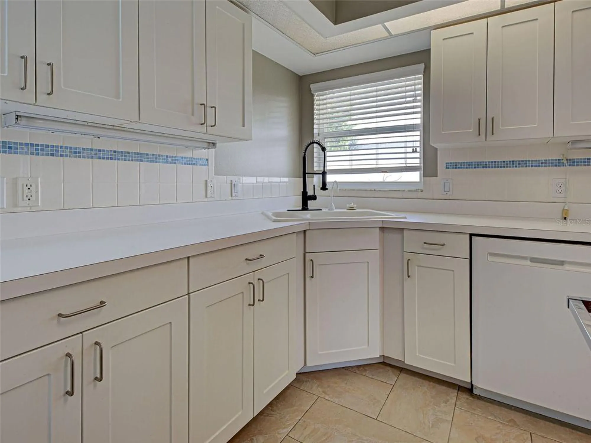 Property Slideshow image 8 of 62 | 720 brightside crescent dr 11, Venice, FL, 34293