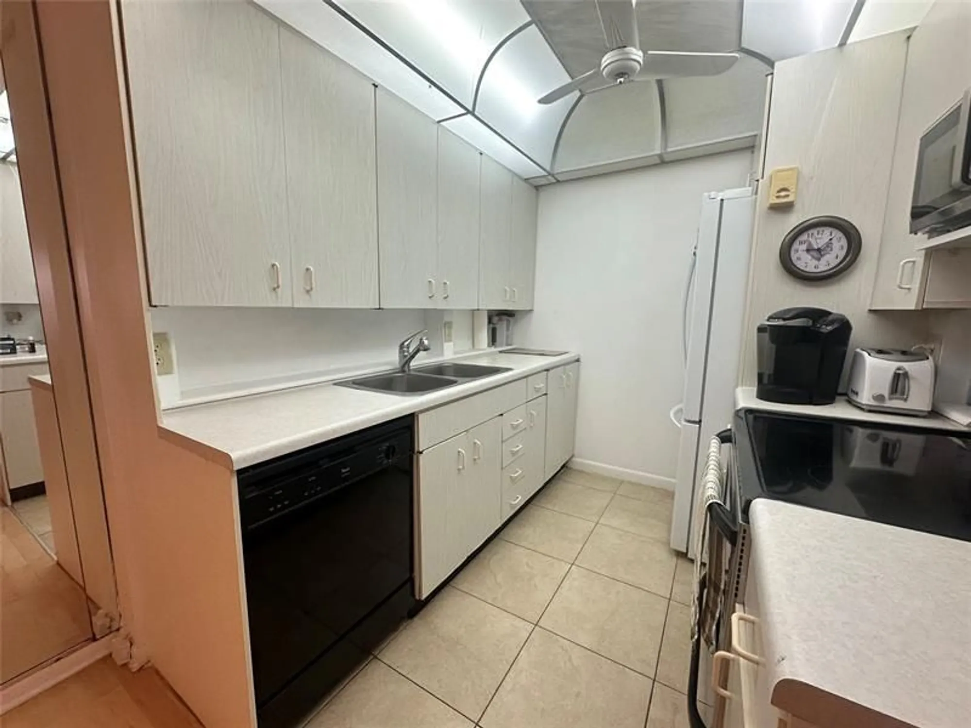 Property Slideshow image 10 of 59 | 4010 newport g # 4010, Deerfield Beach, FL, 33442