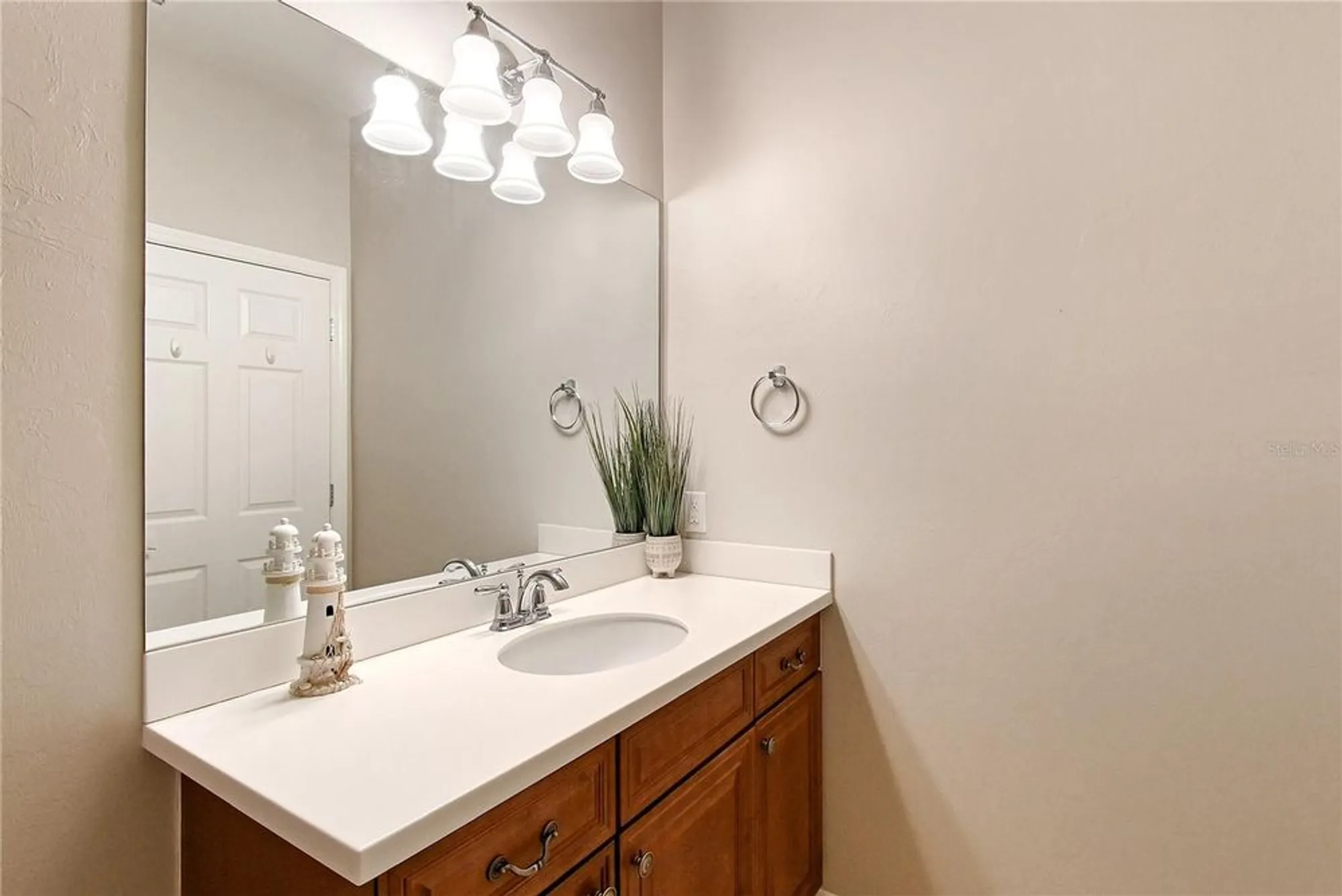 Property Slideshow image 28 of 69 | 1318 ballota ln, North Port, FL, 34289