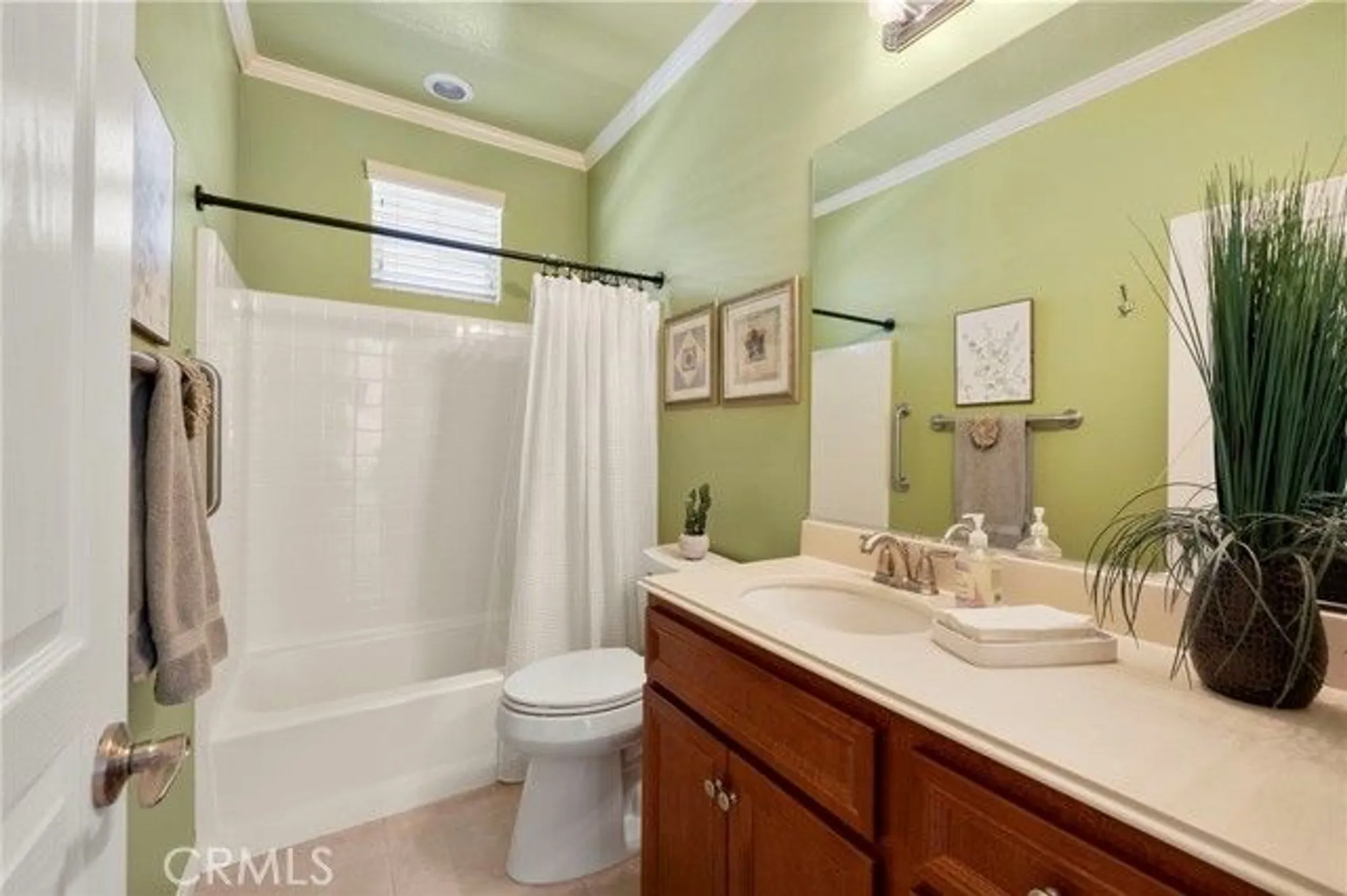 Property Slideshow image 13 of 62 | 126 thistle crk, Beaumont, CA, 92223