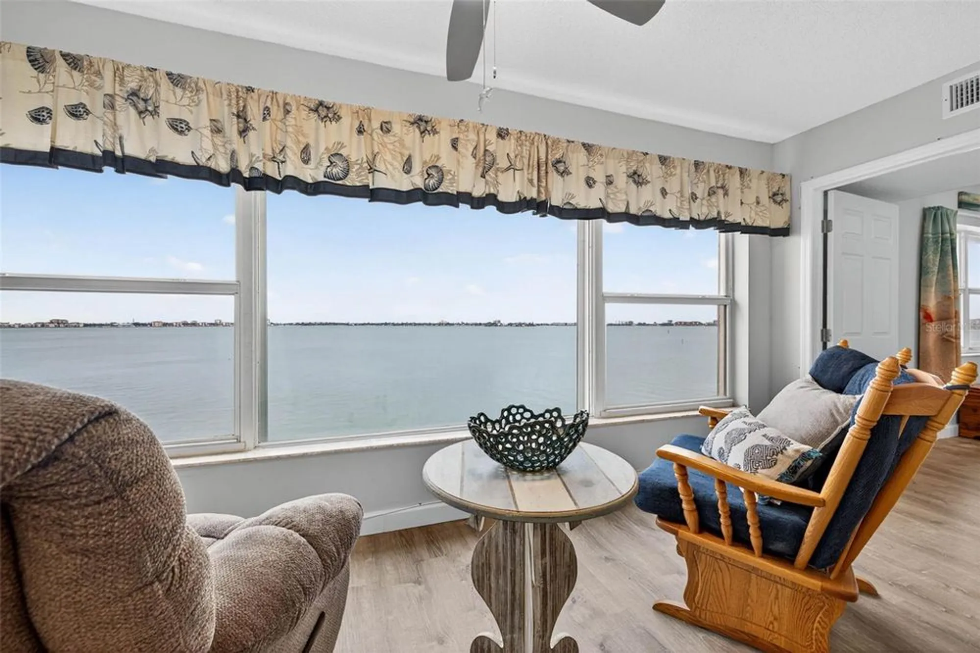 Property Slideshow image 15 of 44 | 6020 shore blvd 602, Gulfport, FL, 33707