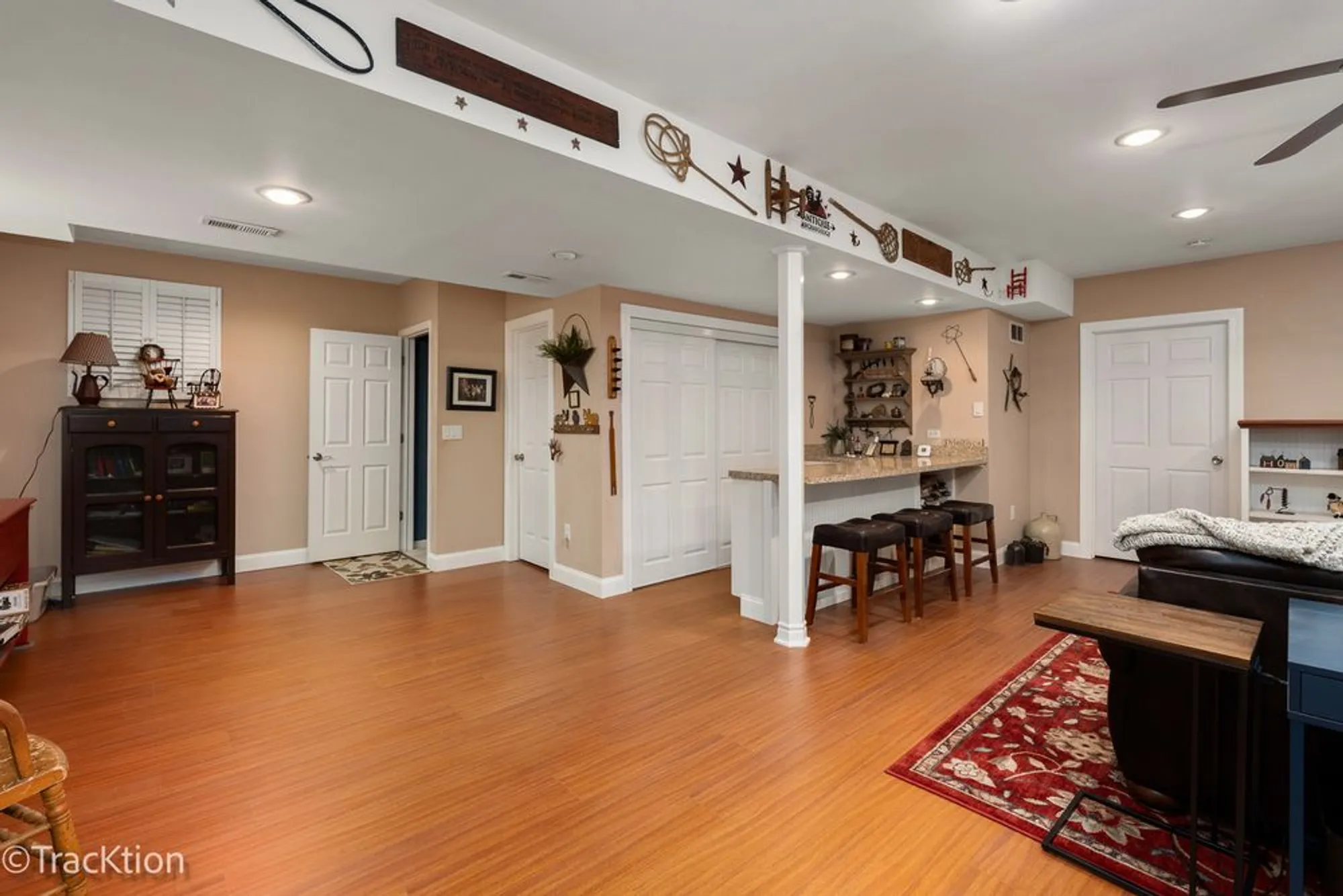 Property Slideshow image 23 of 30 | 21123 sterling lake ct, Crest Hill, IL, 60403