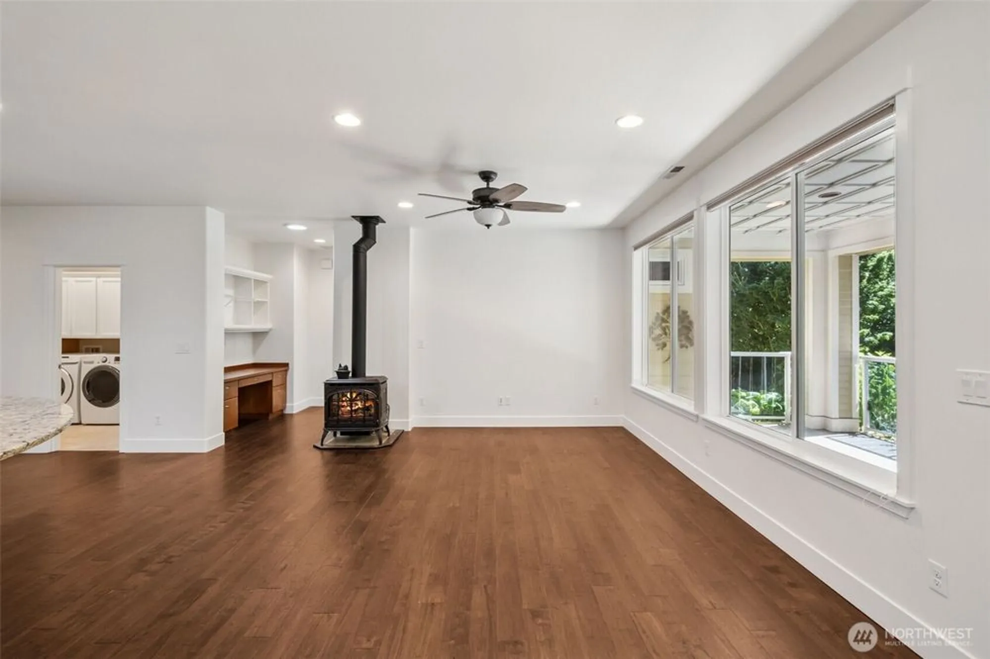 Property Slideshow image 8 of 35 | 14714 knoll park ct, Bonney Lake, WA, 98391