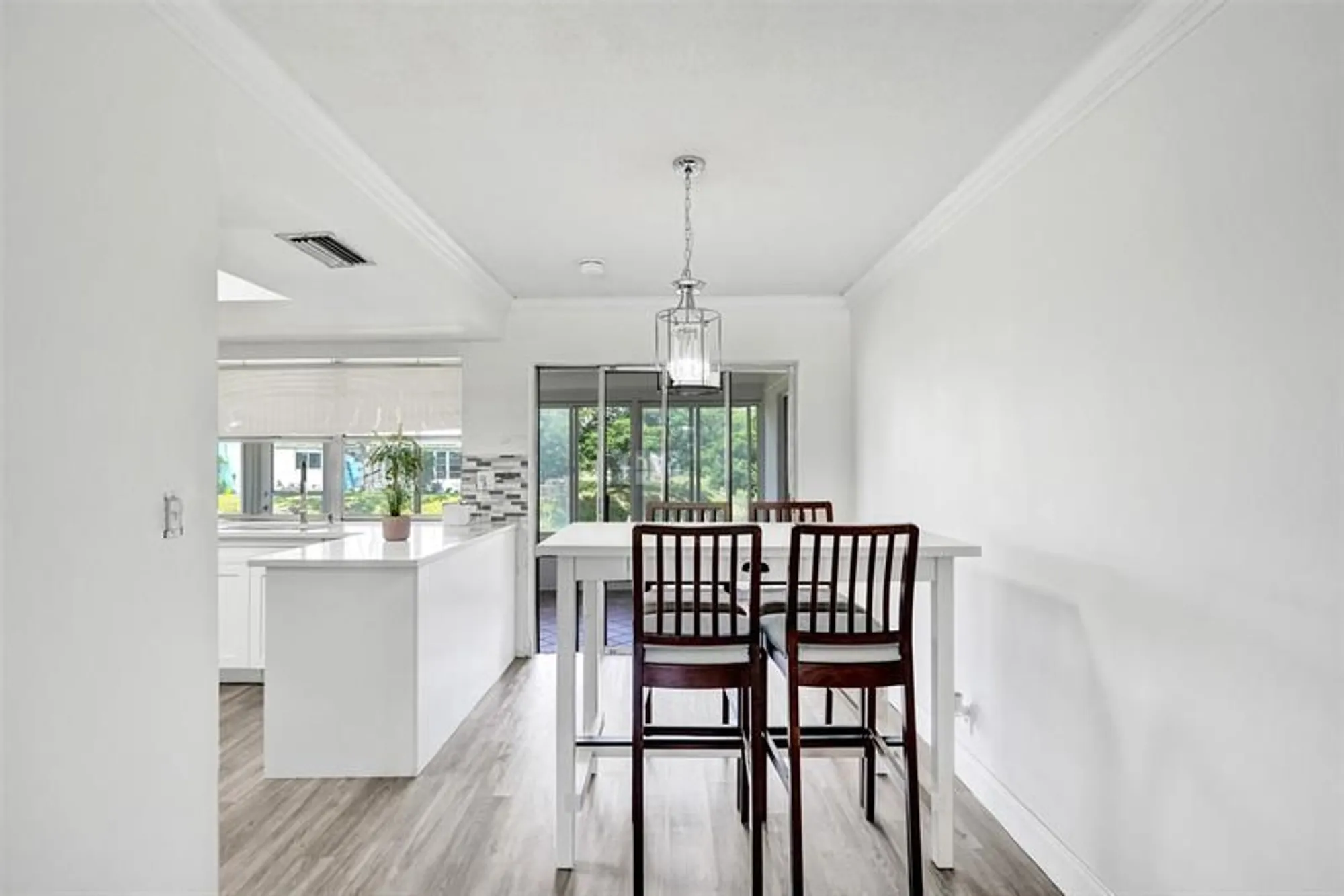 Property Slideshow image 11 of 17 | 6755 nw 15th st, Margate, FL, 33063