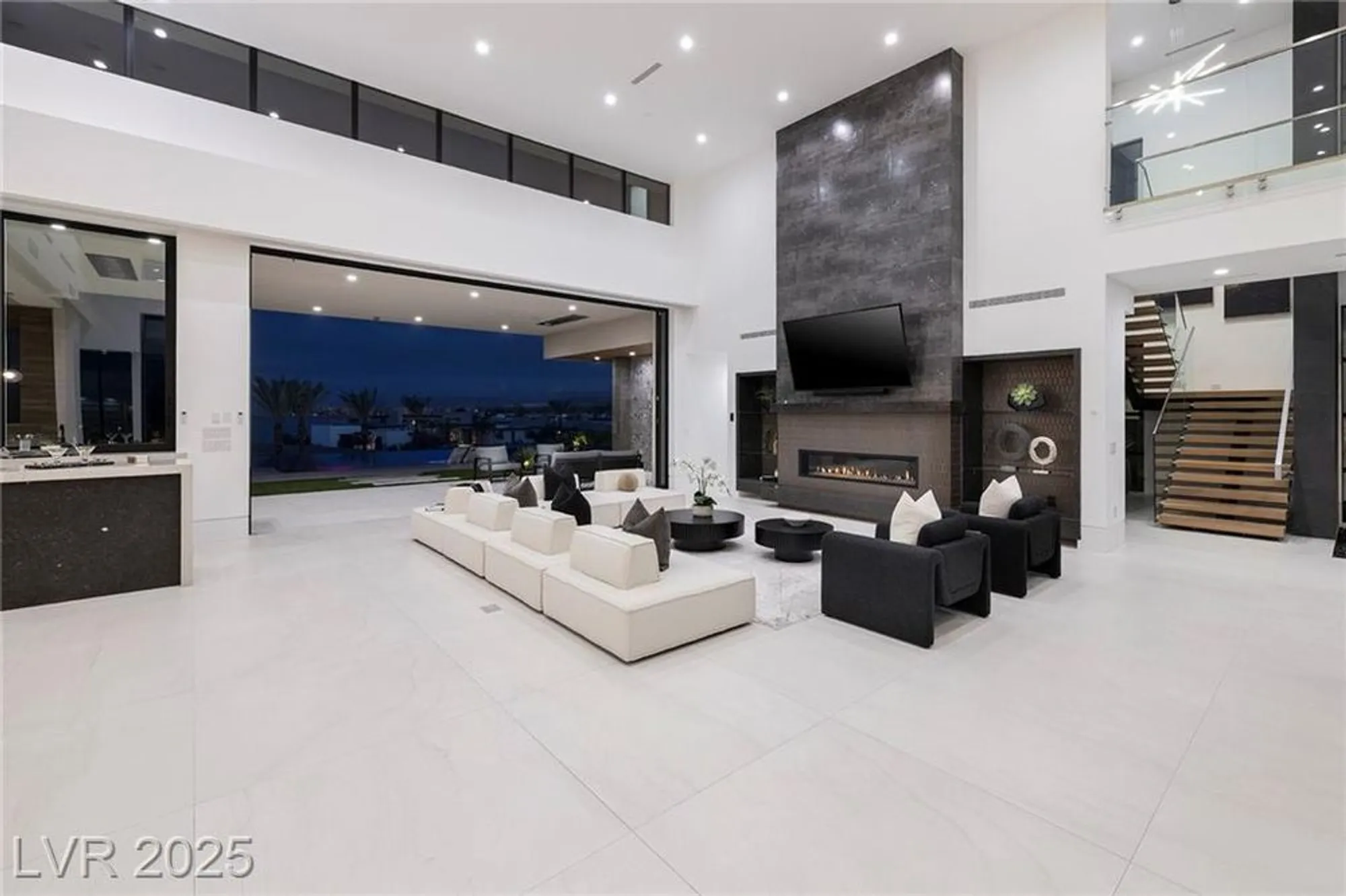 Property Slideshow image 19 of 66 | 12 rainbow point pl, Henderson, NV, 89011