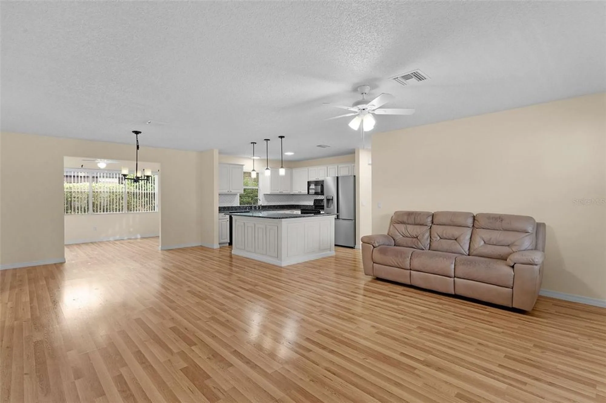 Property Slideshow image 15 of 55 | 1003 del mar dr, Lady Lake, FL, 32159