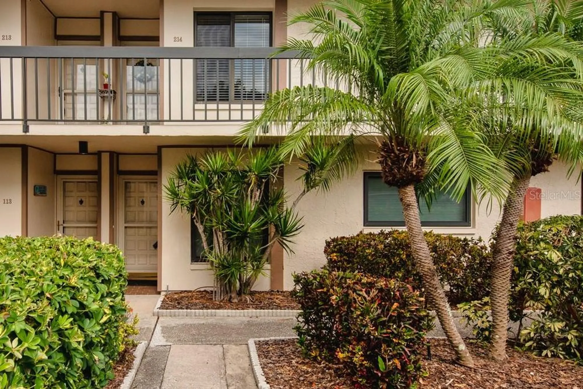 Property Slideshow image 2 of 45 | 6219 palma del mar blvd s apt 114, St Petersburg, FL, 33715