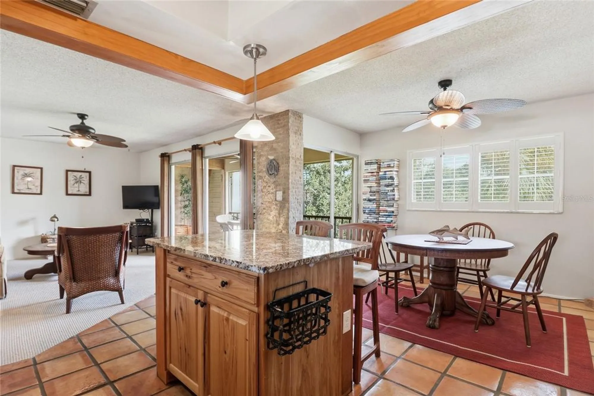 Property Slideshow image 5 of 39 | 2447 clubhouse cir 203, Sarasota, FL, 34232