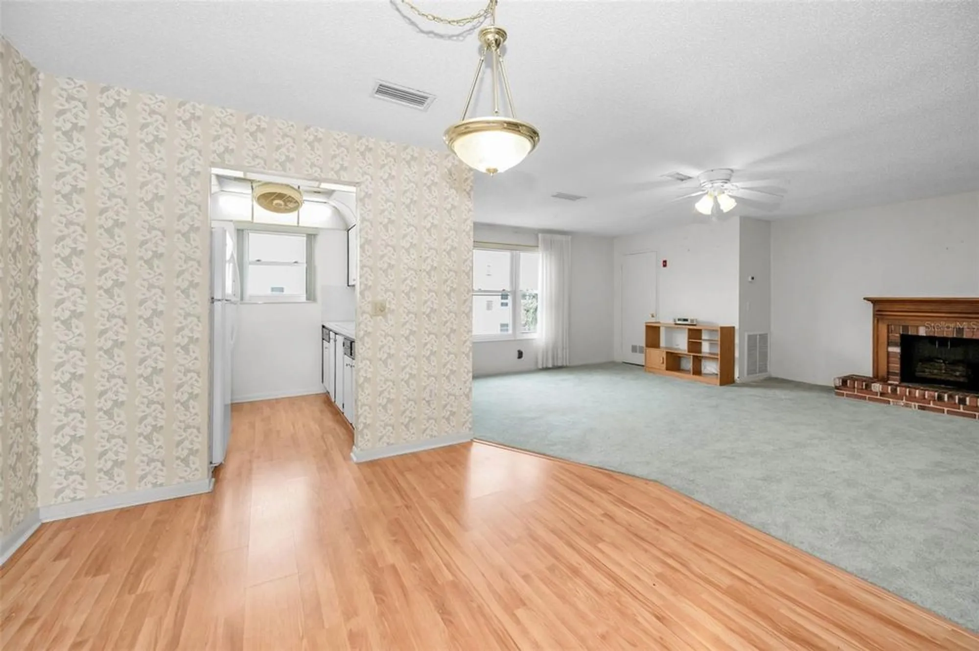 Property Slideshow image 23 of 84 | 5501 80th st n unit 405, St Petersburg, FL, 33709