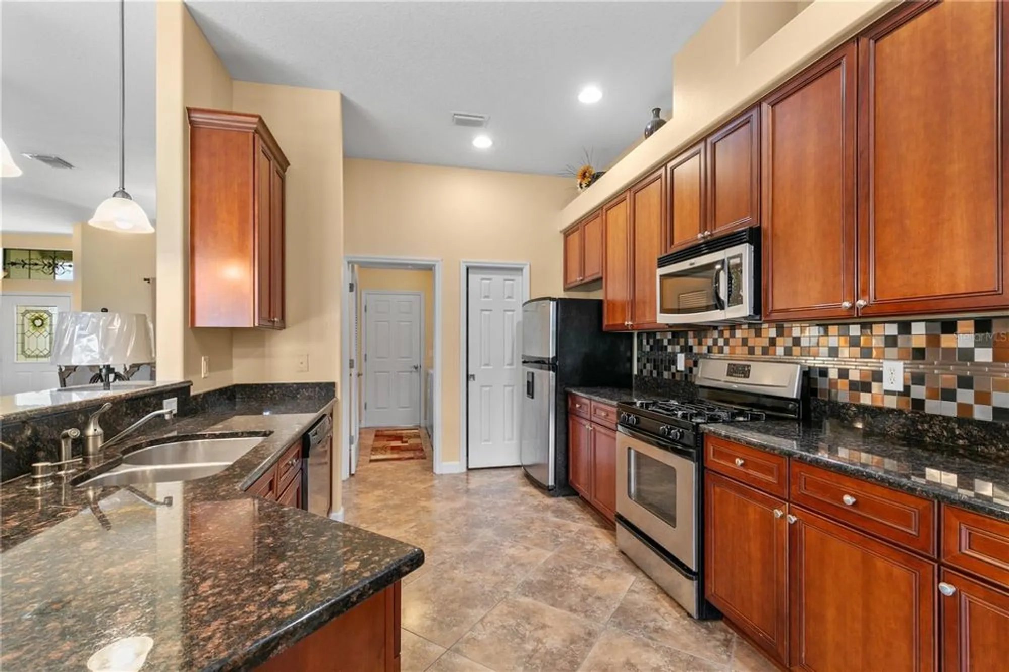 Property Slideshow image 15 of 50 | 8860 bridgeport bay cir, Mount Dora, FL, 32757
