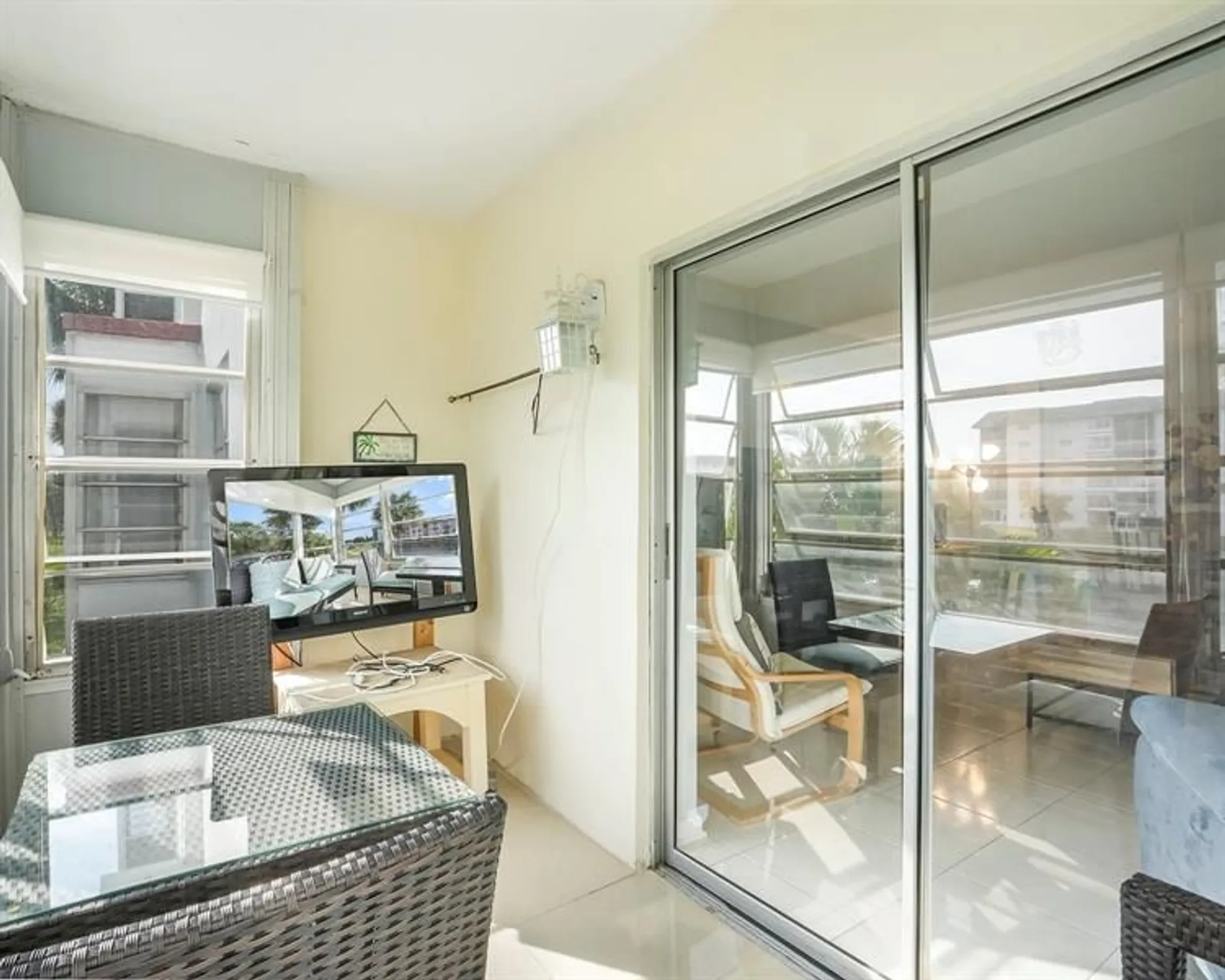 Property Slideshow image 21 of 22 | 4750 nw 22nd ct 204, Lauderhill, FL, 33313