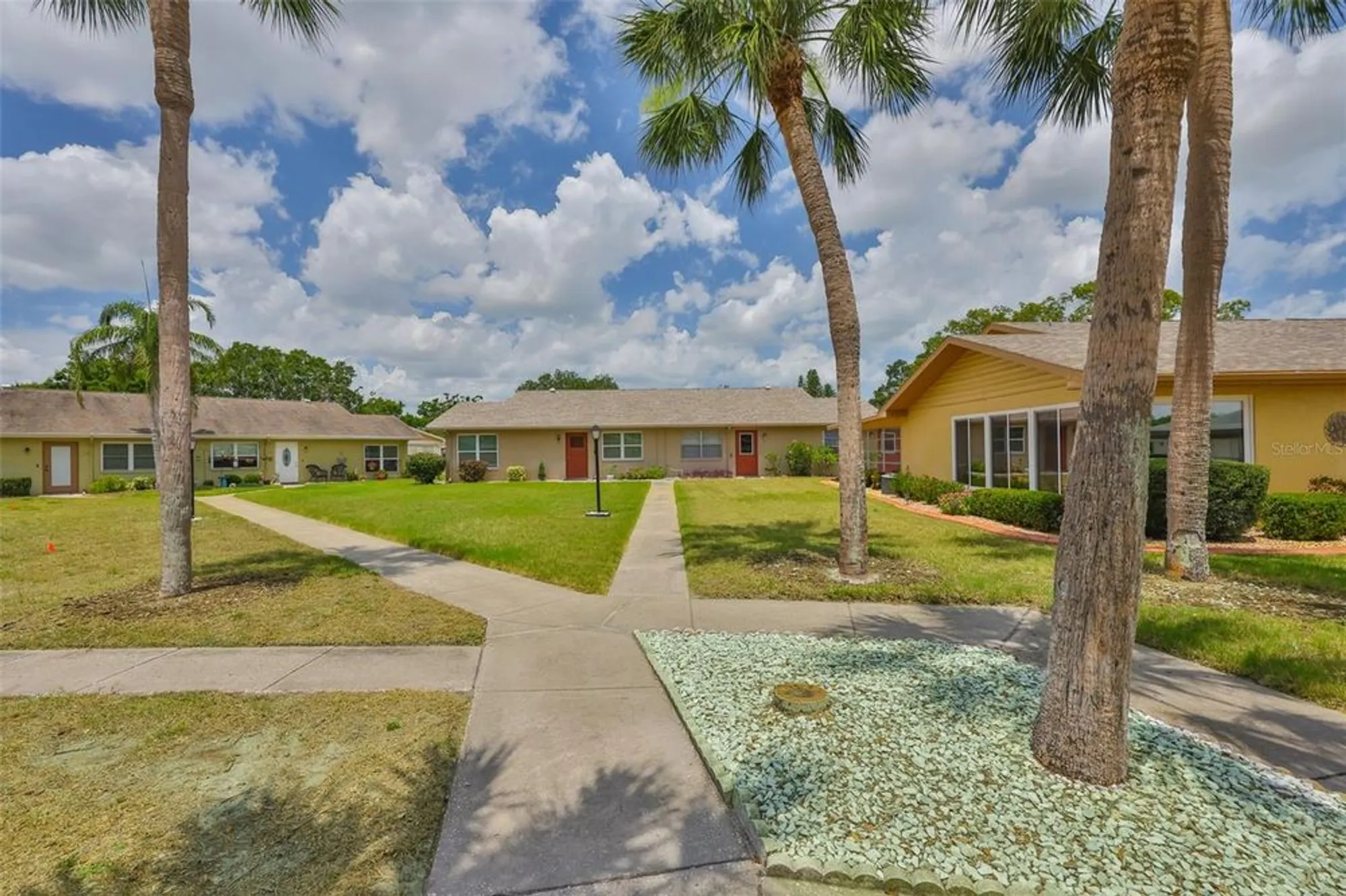 Property Slideshow image 31 of 54 | 1904 canterbury ln 18, Sun City Center, FL, 33573
