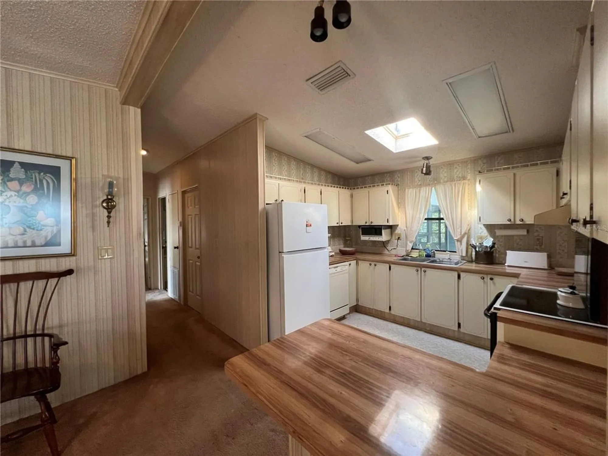 Property Slideshow image 8 of 40 | 110 timber way, Wildwood, FL, 34785