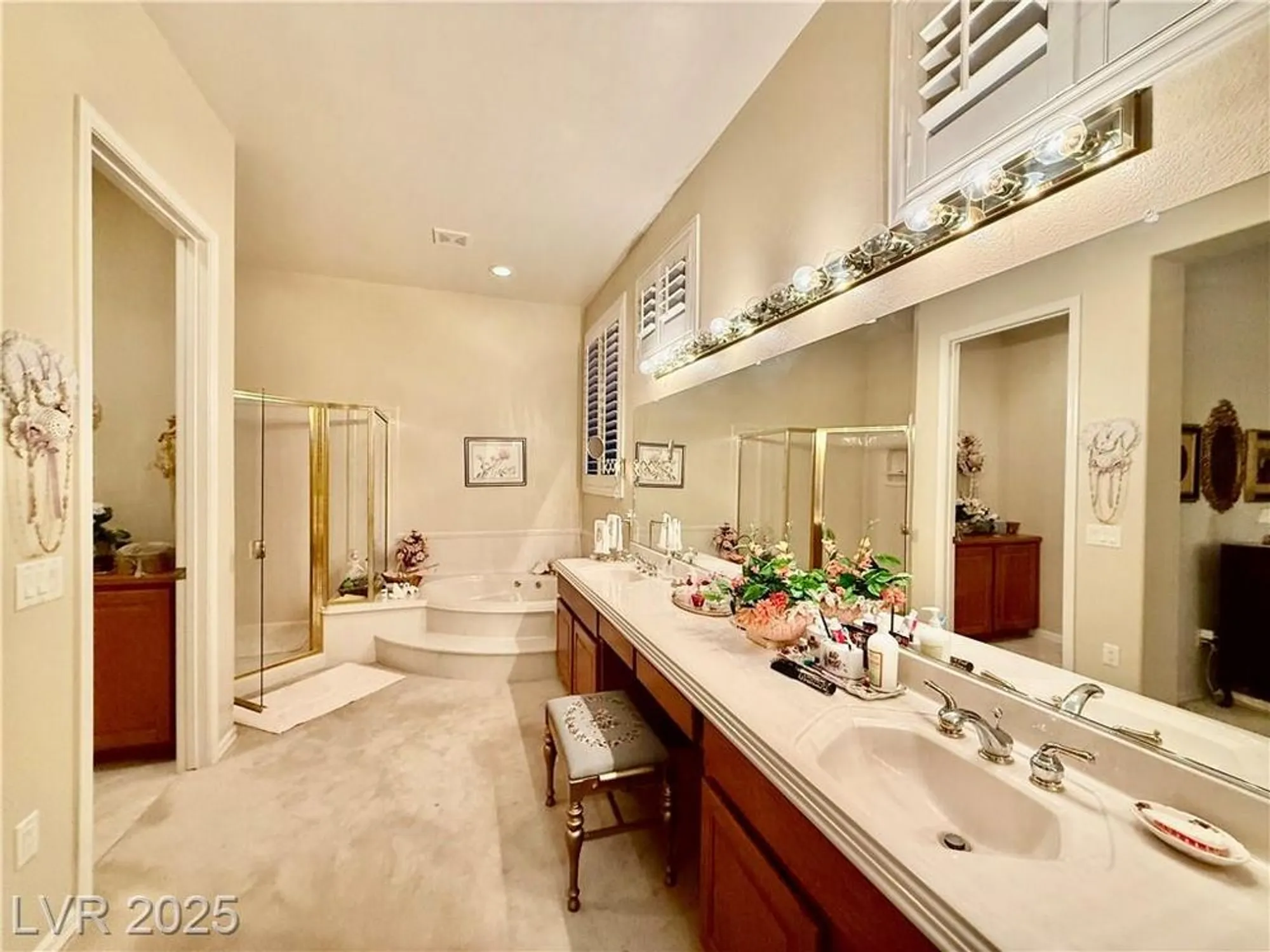 Property Slideshow image 32 of 51 | 2851 scotts valley dr, Henderson, NV, 89052
