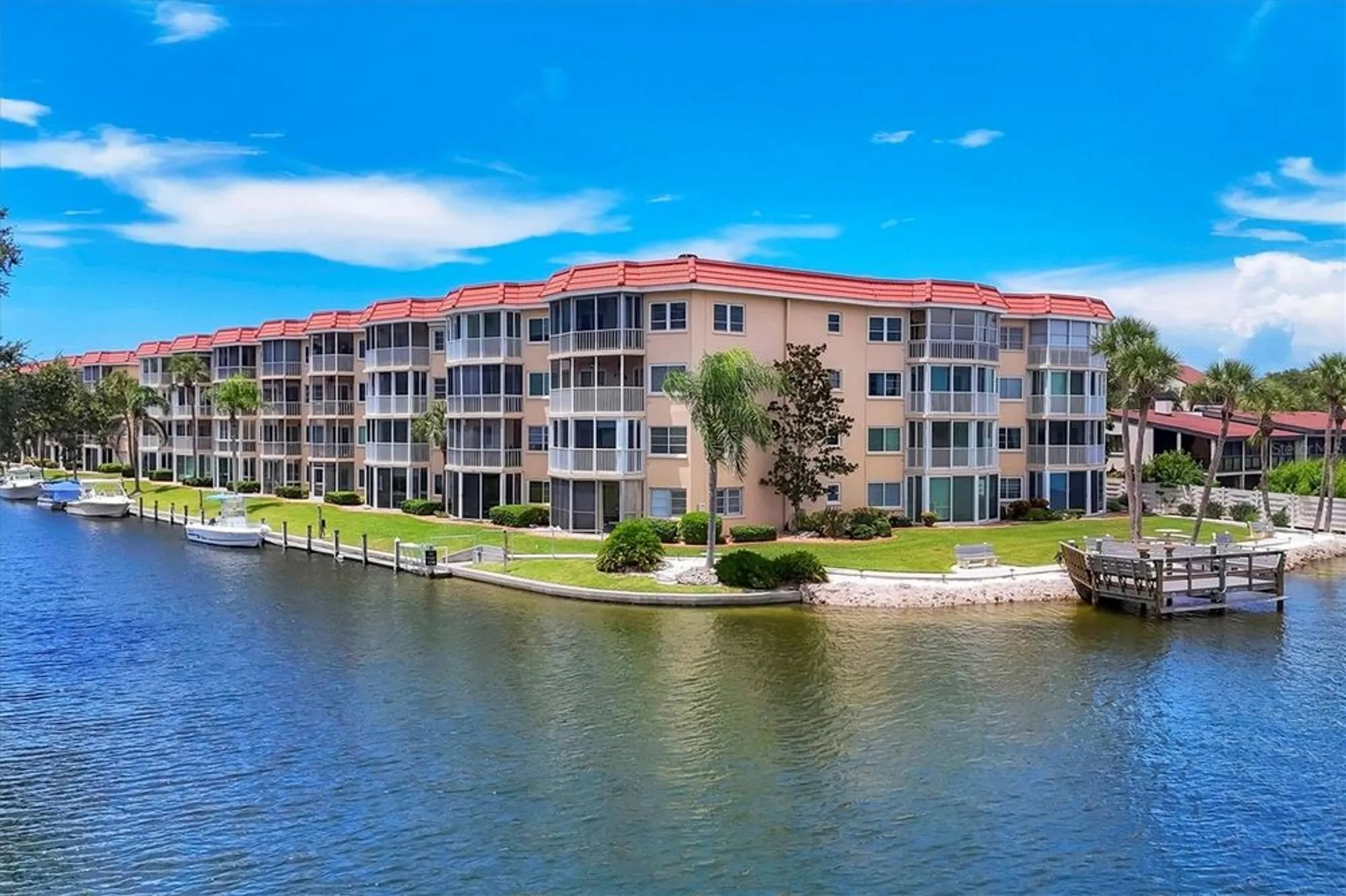 Property Slideshow image 36 of 55 | 1350 n portofino dr apt 107, Sarasota, FL, 34242