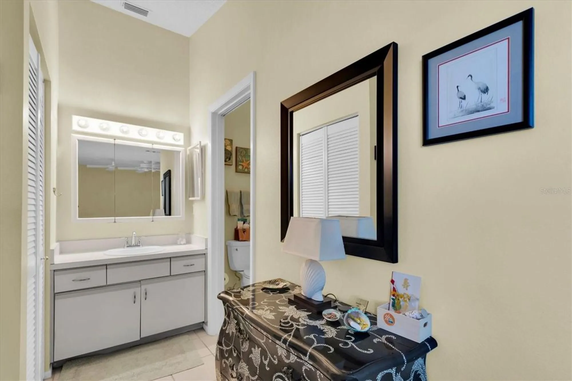 Property Slideshow image 18 of 57 | 801 waterside ln, Bradenton, FL, 34209