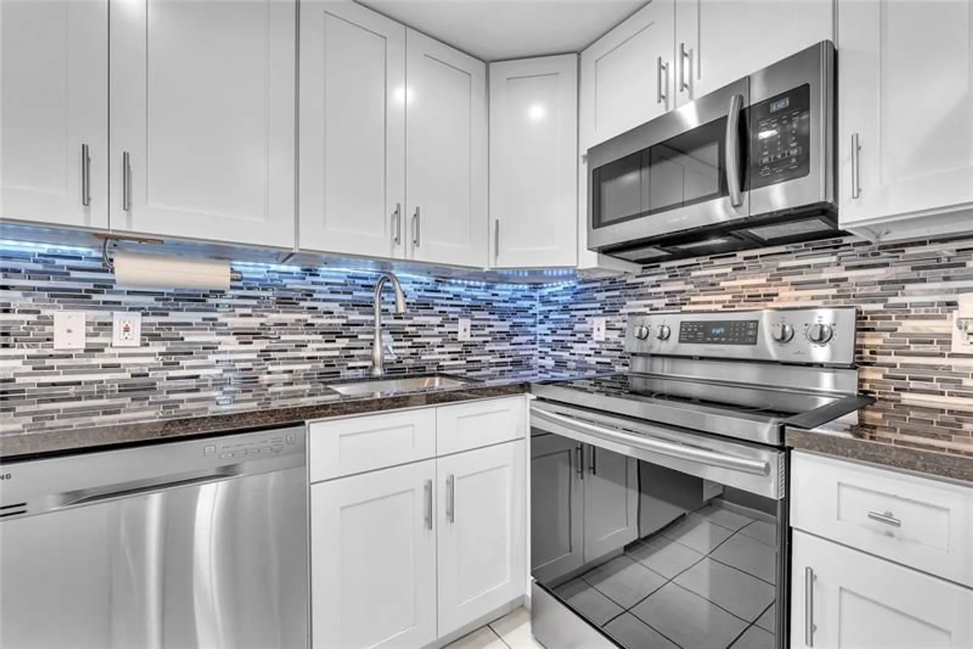 Property Slideshow image 8 of 23 | 290 farnham m # 290, Deerfield Beach, FL, 33442