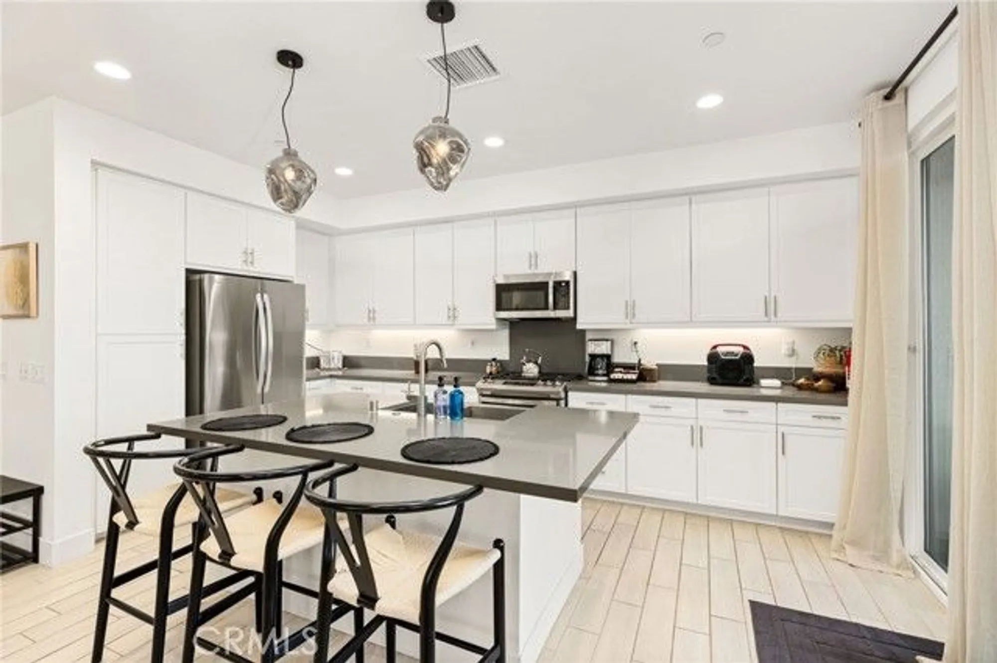 Property Slideshow image 9 of 30 | 43092 armonia ct, Indio, CA, 92203