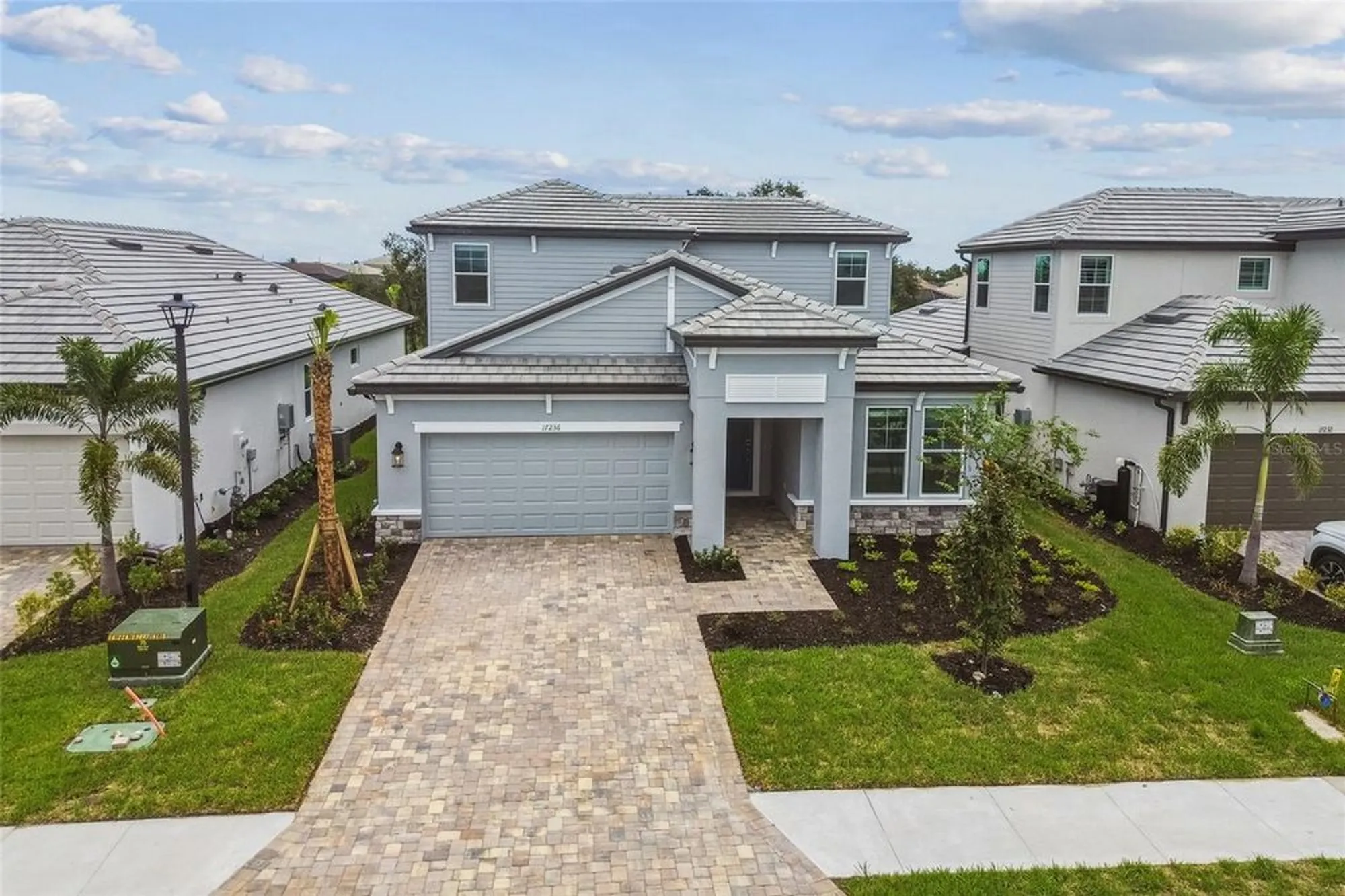 Property Slideshow image 1 of 28 | 17236 savory mist cir, Lakewood Ranch, FL, 34211