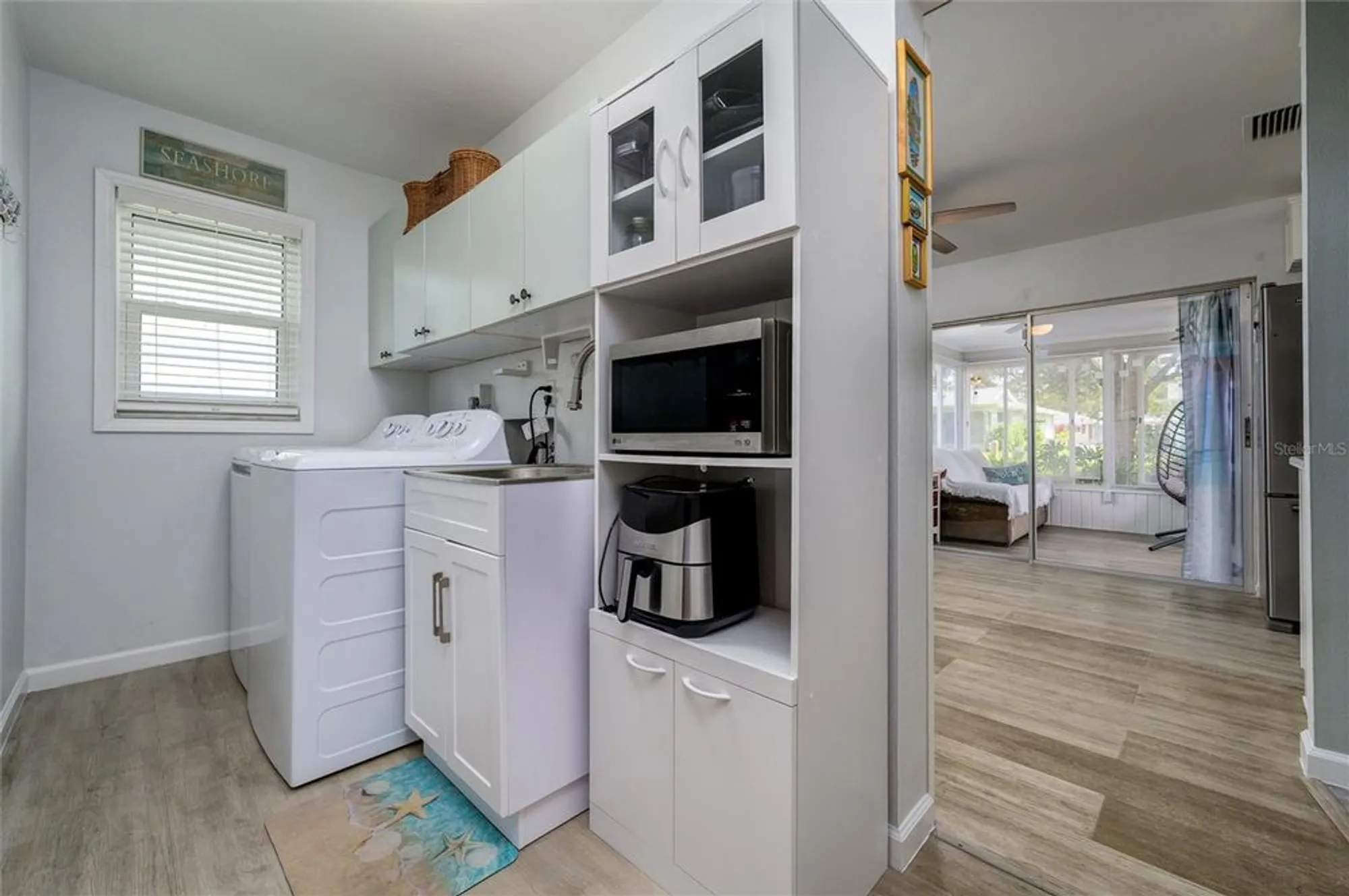 Property Slideshow image 14 of 34 | 1472 queen anne blvd, Palm Harbor, FL, 34684