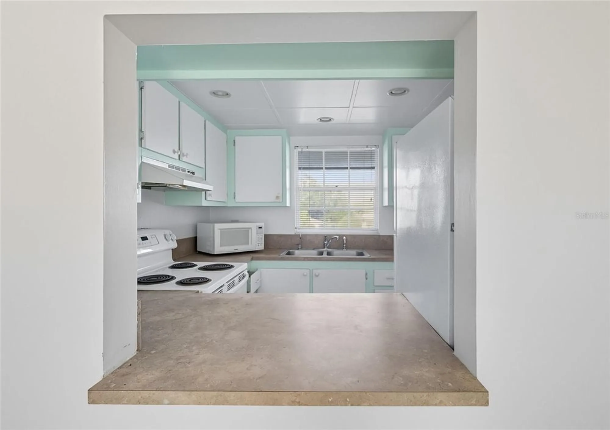 Property Slideshow image 6 of 25 | 4705 5th st w apt 302, Bradenton, FL, 34207