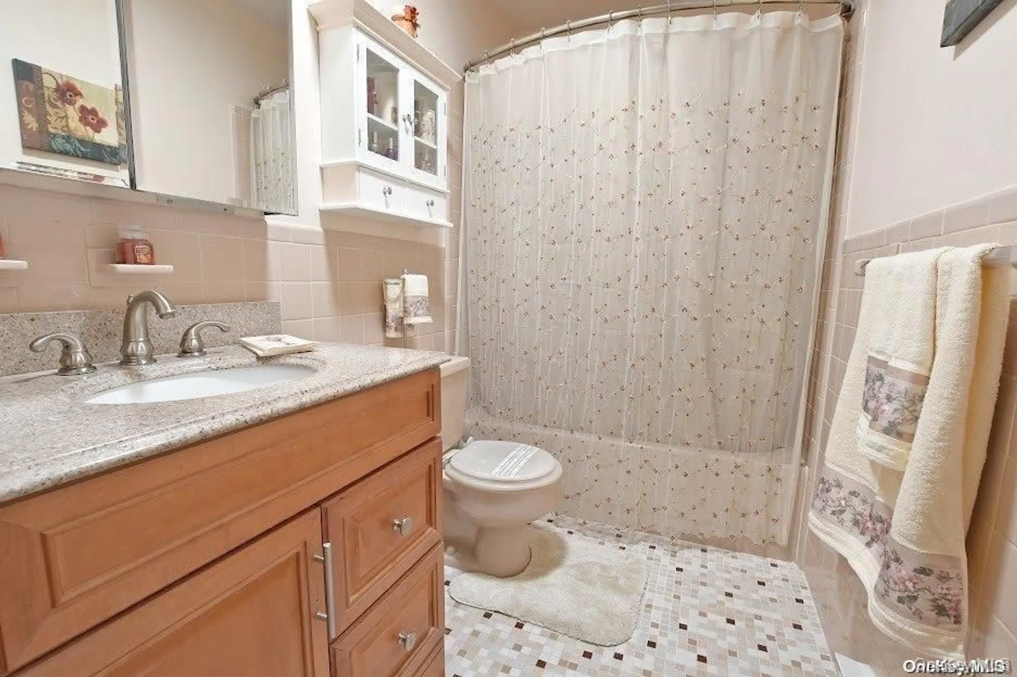 Property Slideshow image 11 of 30 | 419 weymouth ct unit f f, Ridge, NY, 11961