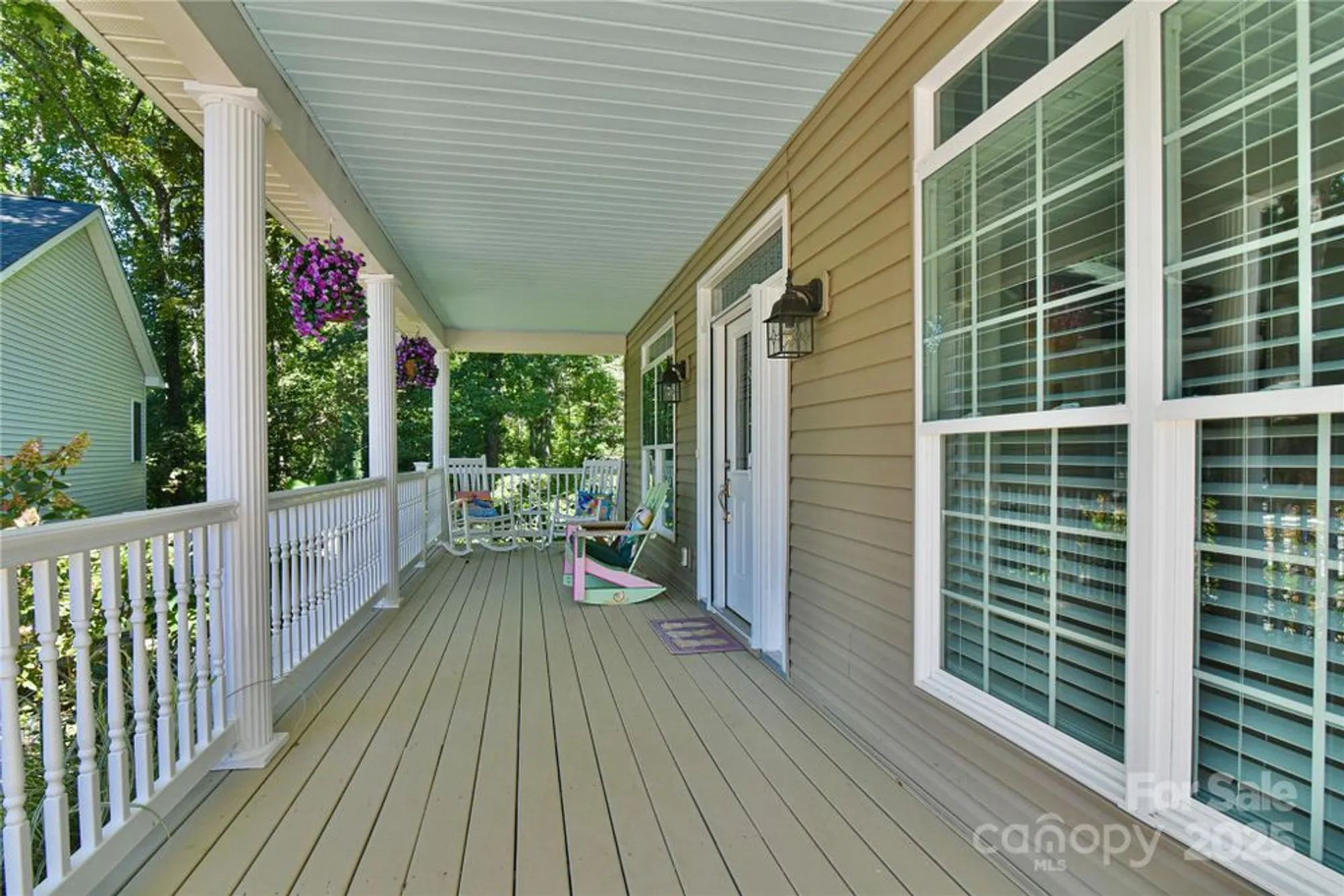 Property Slideshow image 2 of 32 | 34 waterbury ct, Hendersonville, NC, 28791