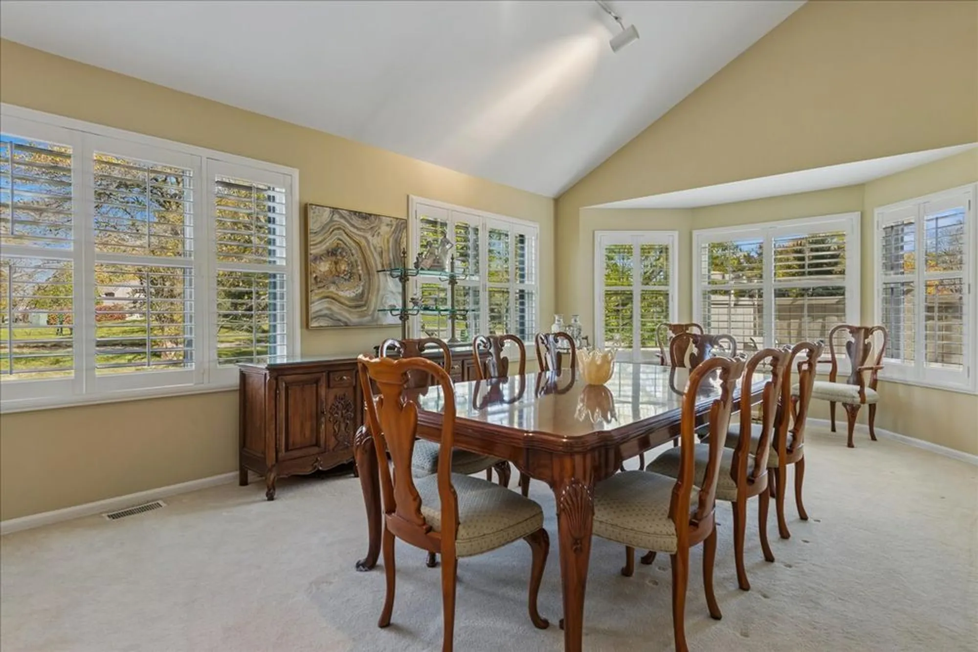 Property Slideshow image 11 of 55 | 868 longmeadow ct, Lake Barrington, IL, 60010
