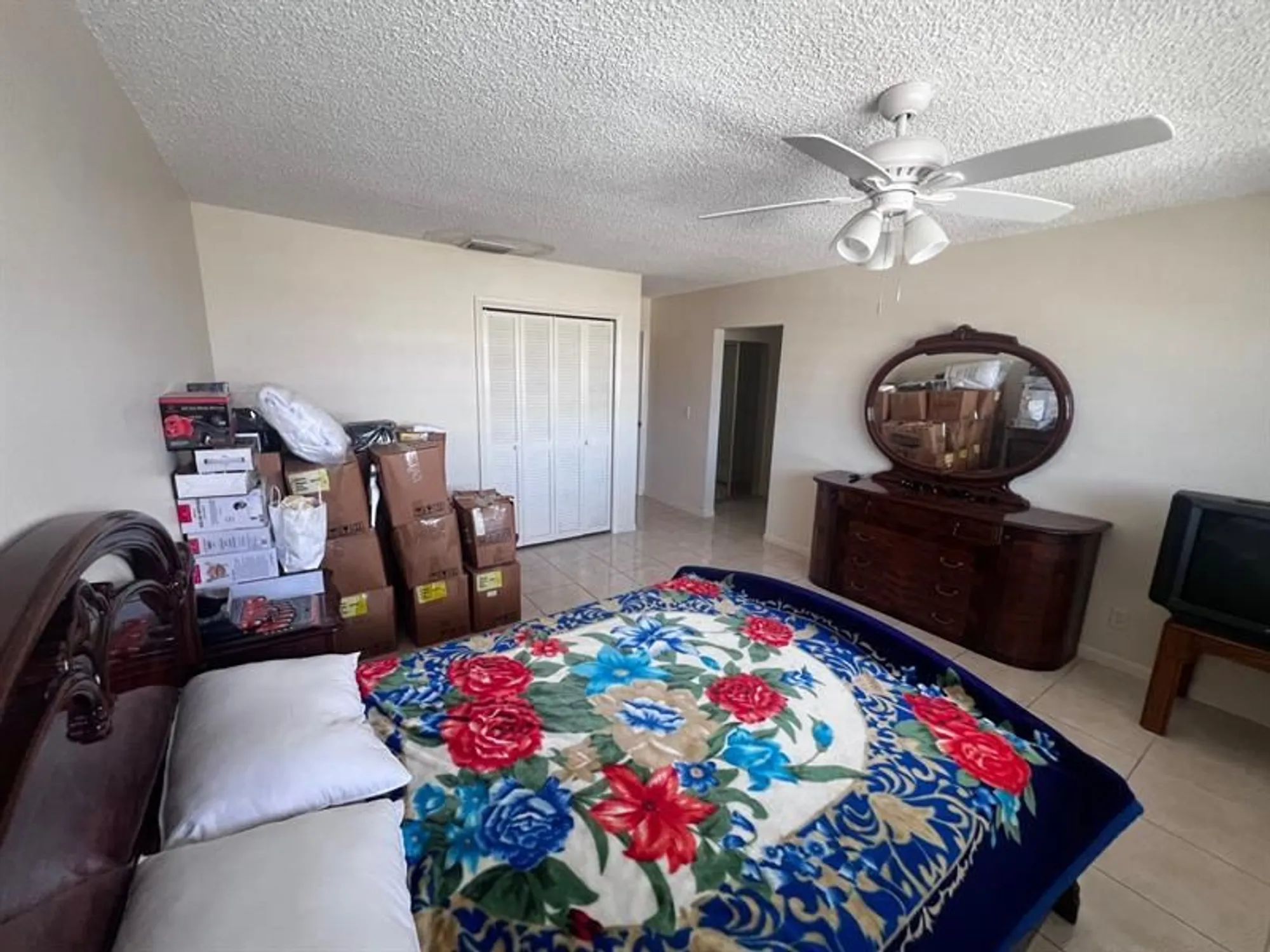 Property Slideshow image 8 of 19 | 329 se 3rd st 502t, Hallandale Beach, FL, 33009