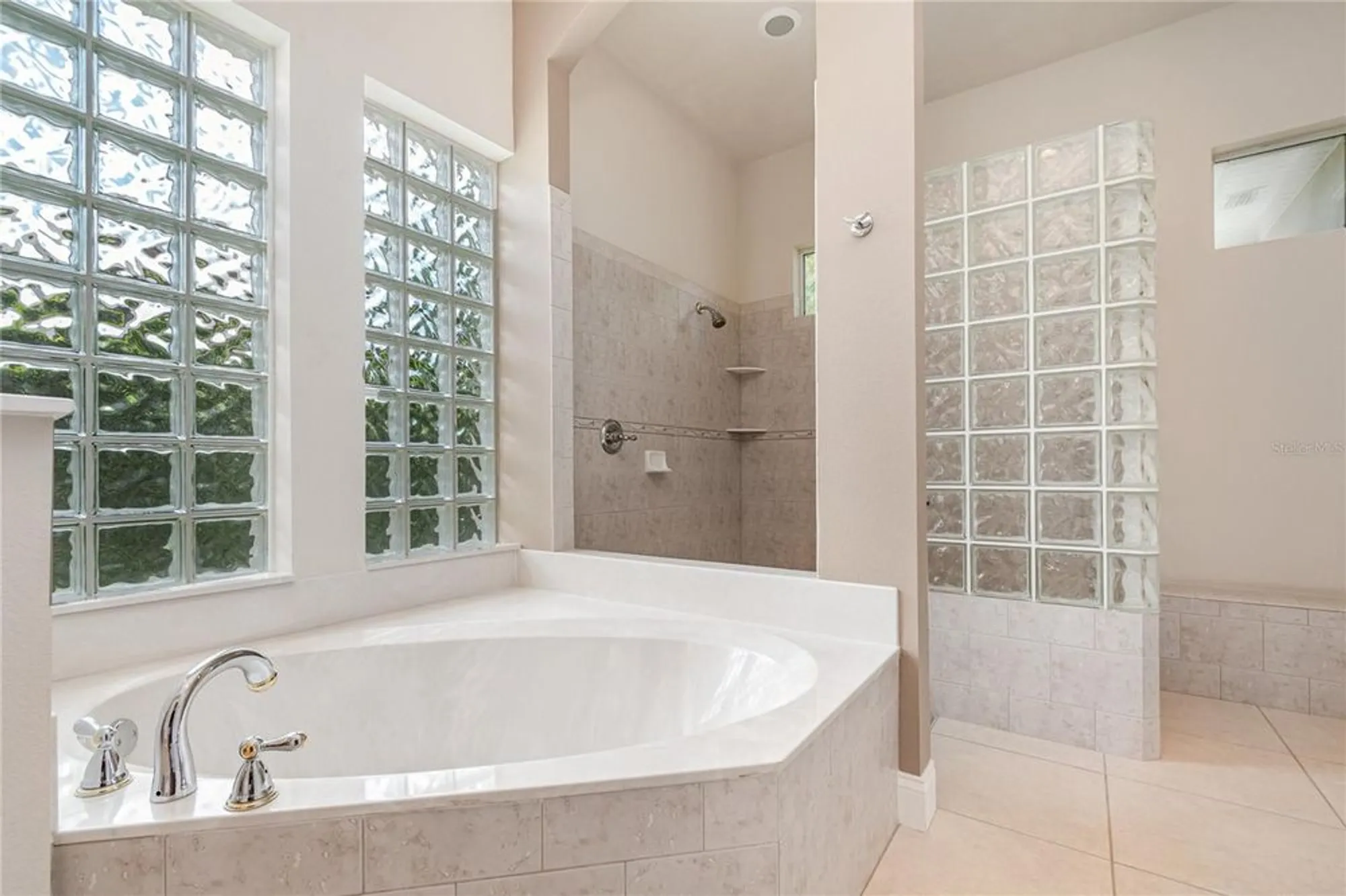 Property Slideshow image 21 of 46 | 3413 rexford cir, Ormond Beach, FL, 32174