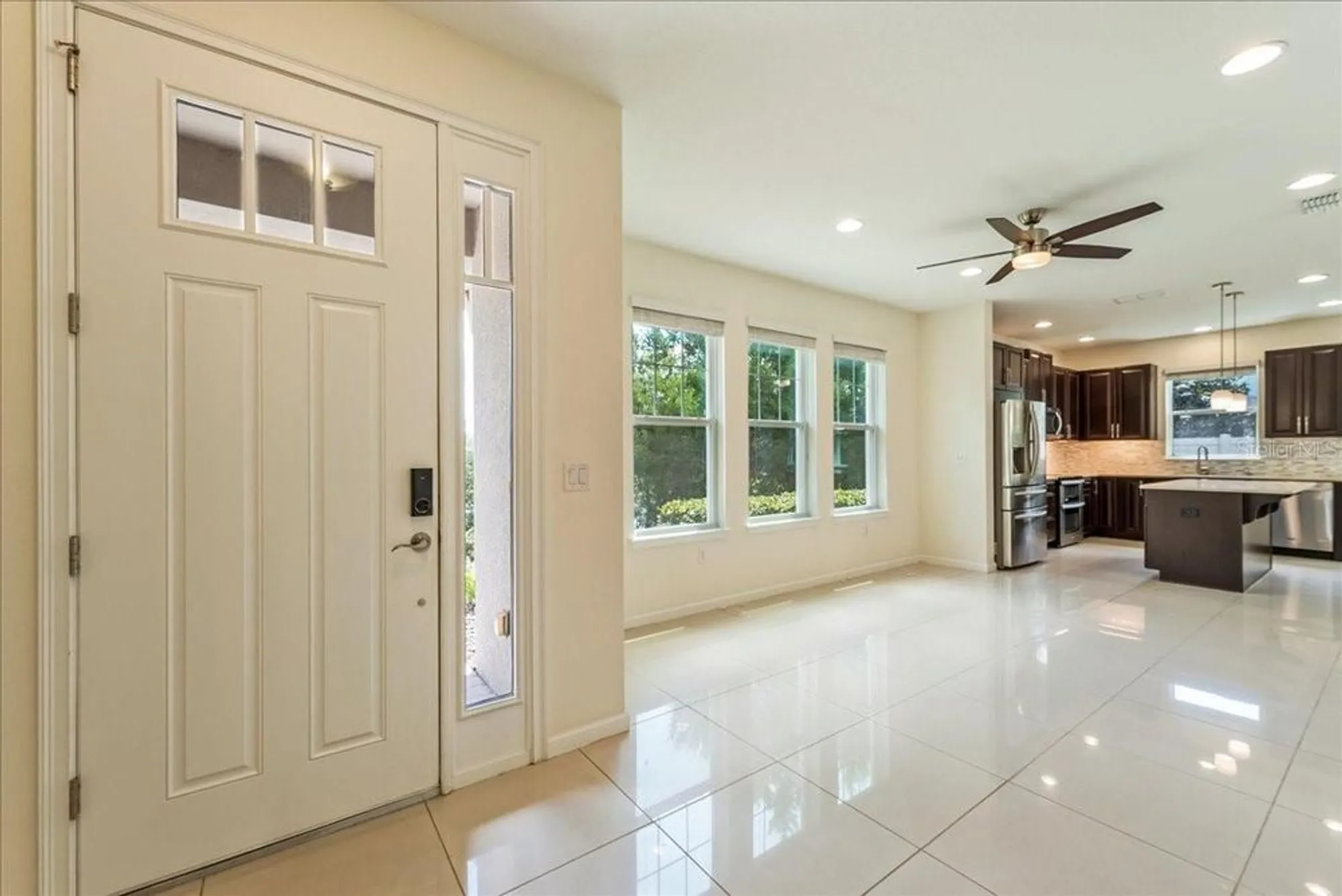 Property Slideshow image 4 of 50 | 11934 meadowgate pl, Lakewood Ranch, FL, 34211