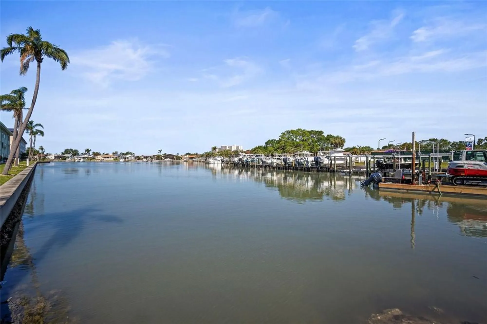 Property Slideshow image 24 of 32 | 2960 59th st 615, Gulfport, FL, 33707