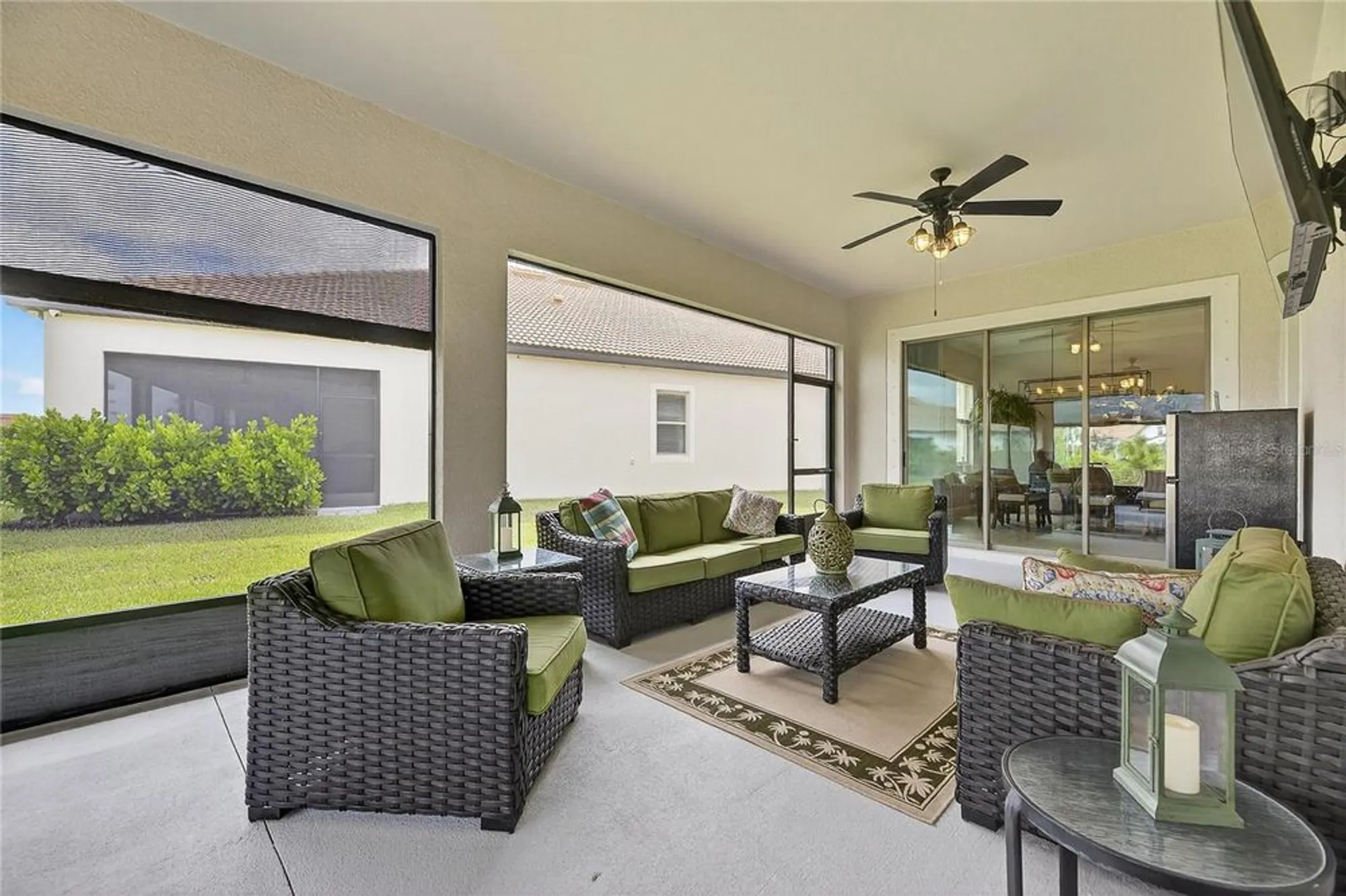 Property Slideshow image 47 of 96 | 5319 windy grove dr, Wimauma, FL, 33598