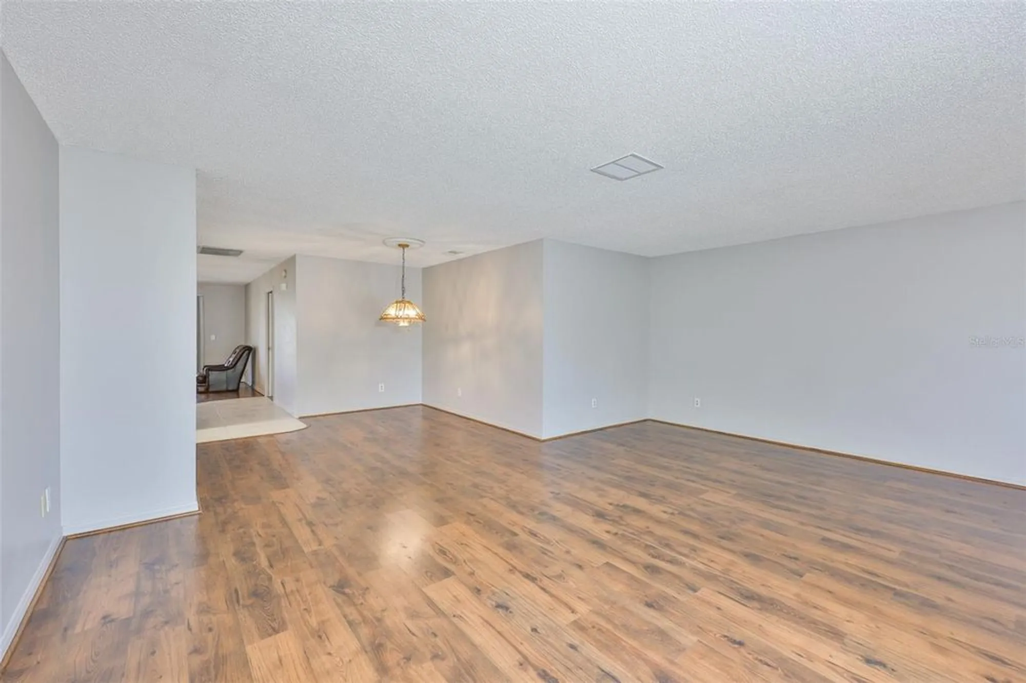 Property Slideshow image 8 of 46 | 206 sola ln, Sun City Center, FL, 33573