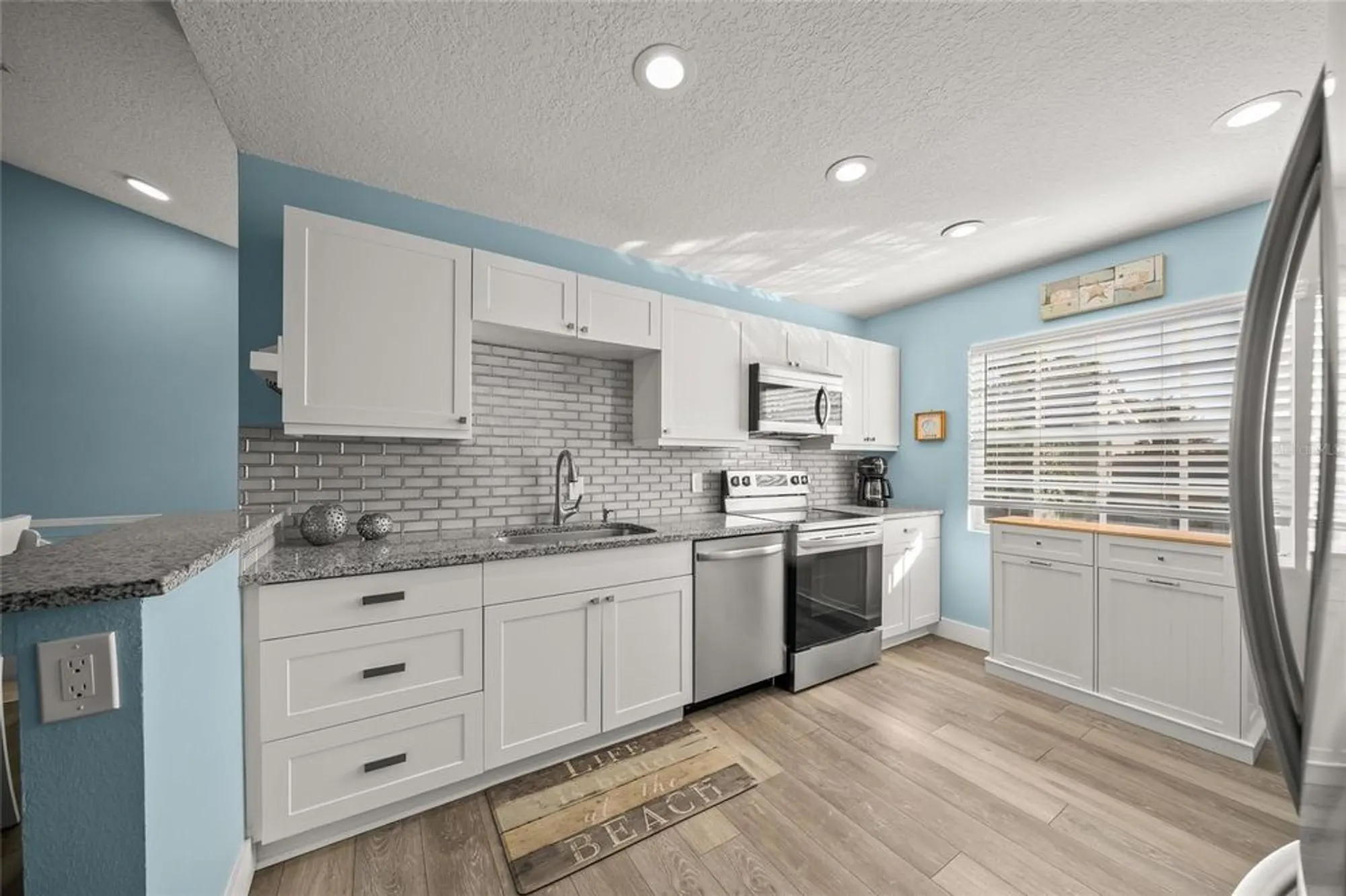 Property Slideshow image 16 of 55 | 5528 fair oaks st, Bradenton, FL, 34203