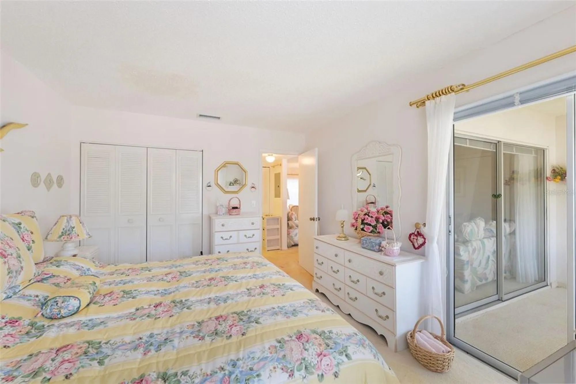 Property Slideshow image 16 of 38 | 1250 s pinellas ave 910, Tarpon Springs, FL, 34689