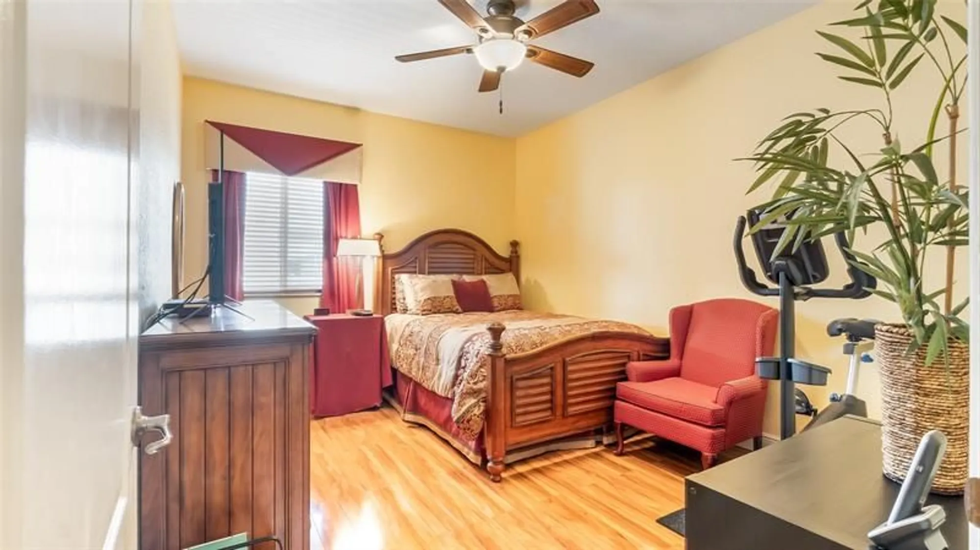 Property Slideshow image 29 of 35 | 7727 southampton ter 410, Tamarac, FL, 33321