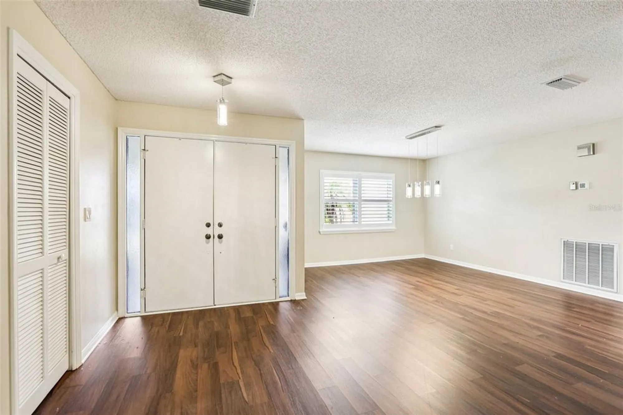 Property Slideshow image 7 of 72 | 1812 new bedford dr, Sun City Center, FL, 33573