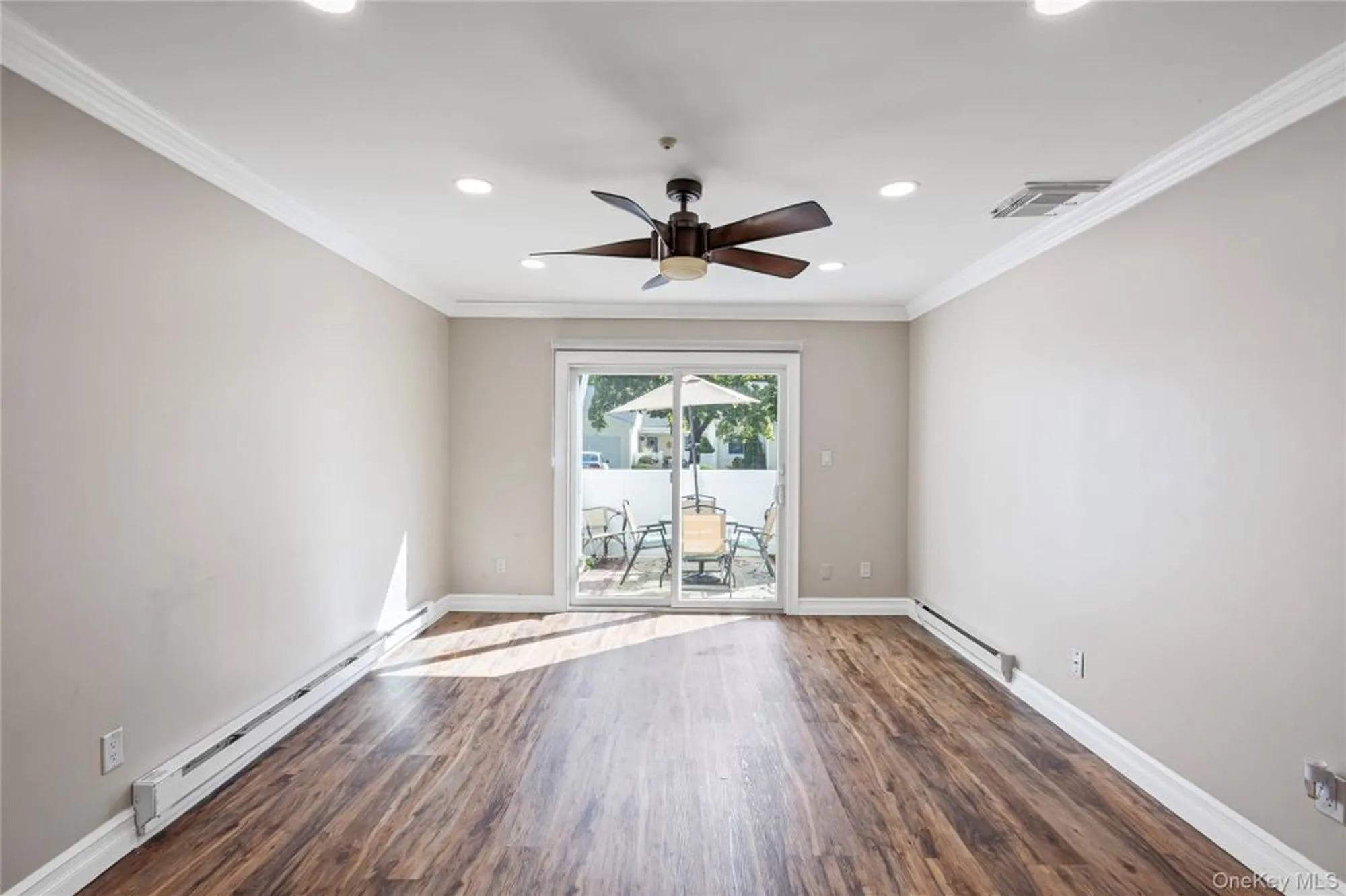 Property Slideshow image 13 of 35 | 204 bentley ct 204, Smithtown, NY, 11780