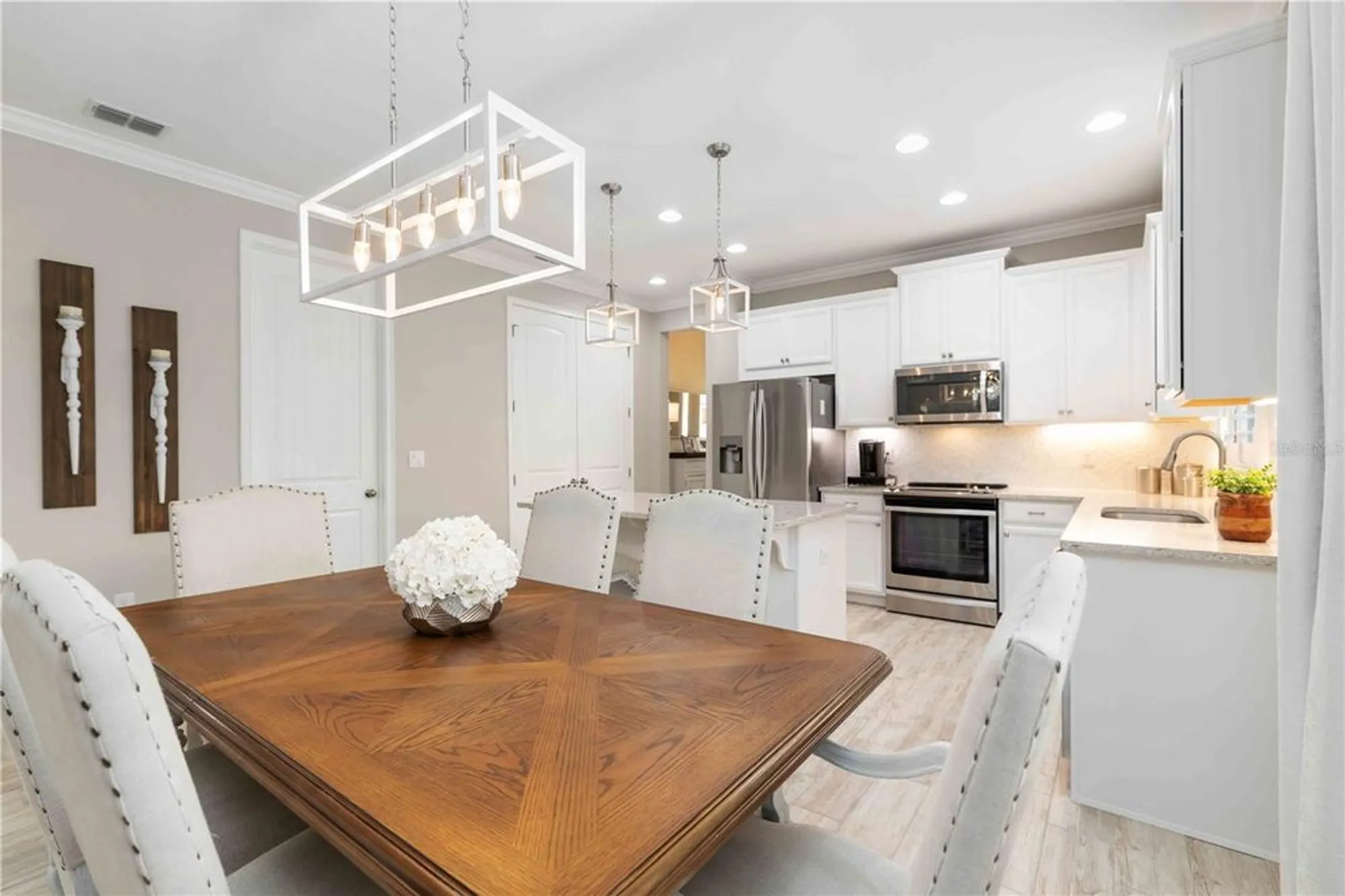 Property Slideshow image 6 of 27 | 11812 brookside dr, Bradenton, FL, 34211