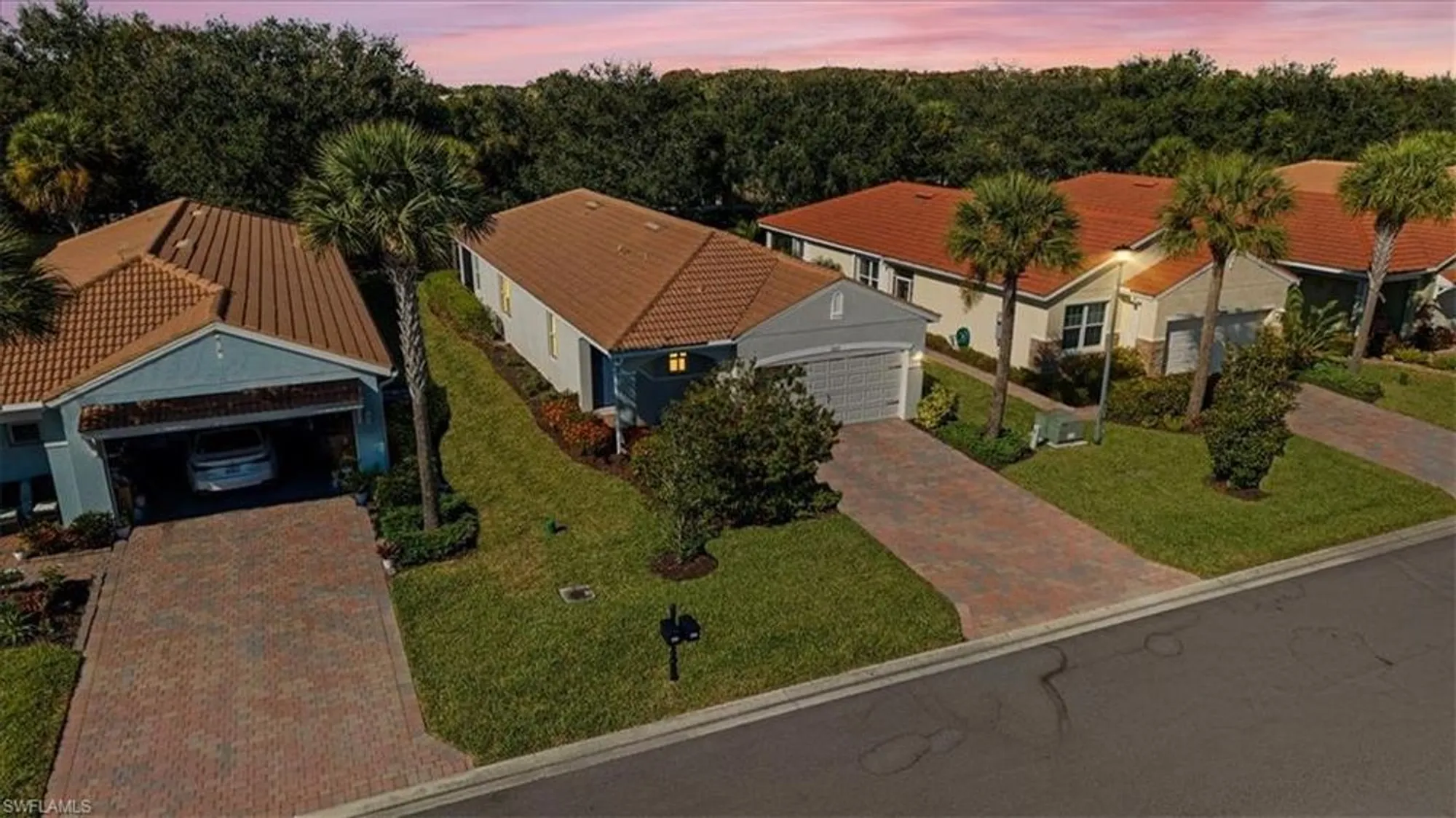 Property Slideshow image 36 of 49 | 2155 summersweet dr, Alva, FL, 33920