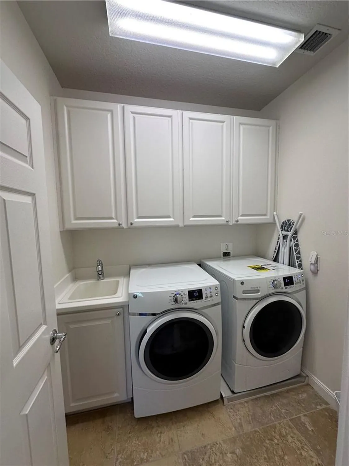 Property Slideshow image 16 of 30 | 11913 nautica dr, Orlando, FL, 32827